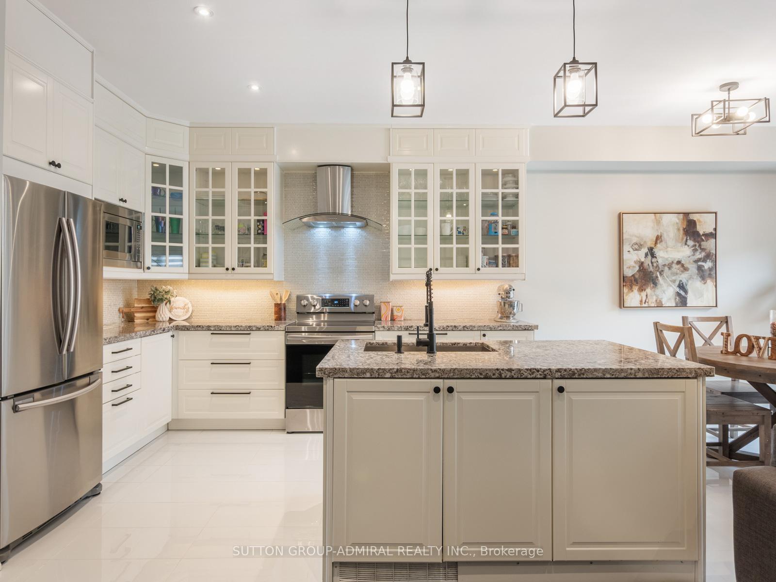 Photo 11 of 29 Daniel Reaman Crescent, Vaughan, Patterson — HOMEH