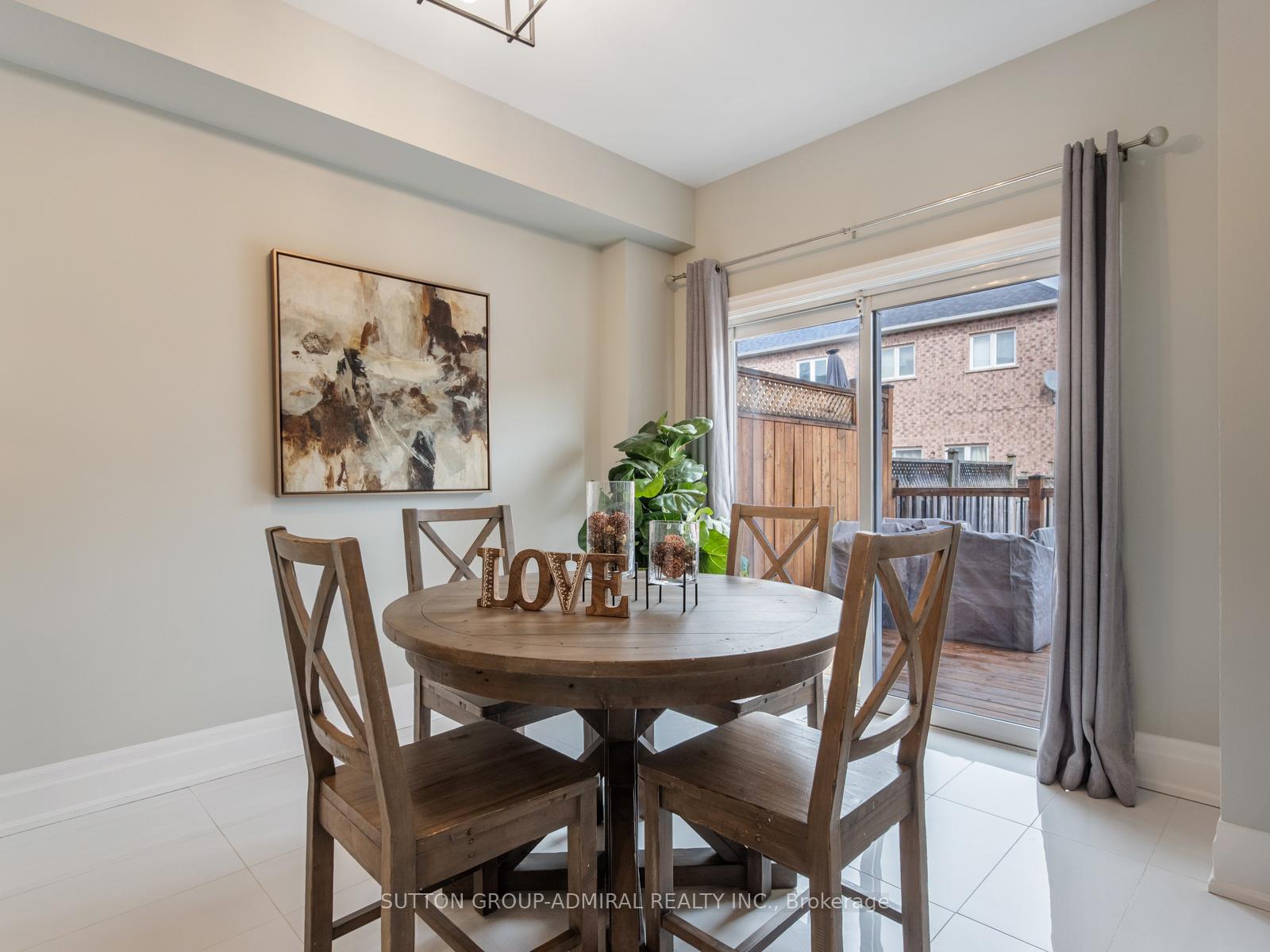 Photo 15 of 29 Daniel Reaman Crescent, Vaughan, Patterson — HOMEH