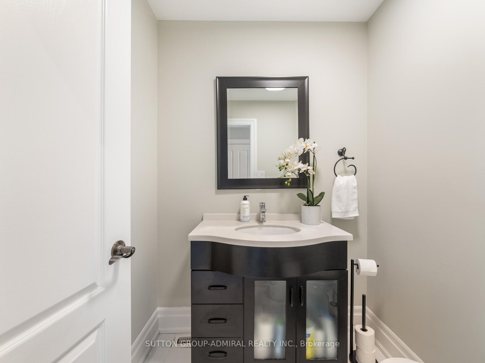Photo 17 of 29 Daniel Reaman Crescent, Vaughan, Patterson — HOMEH