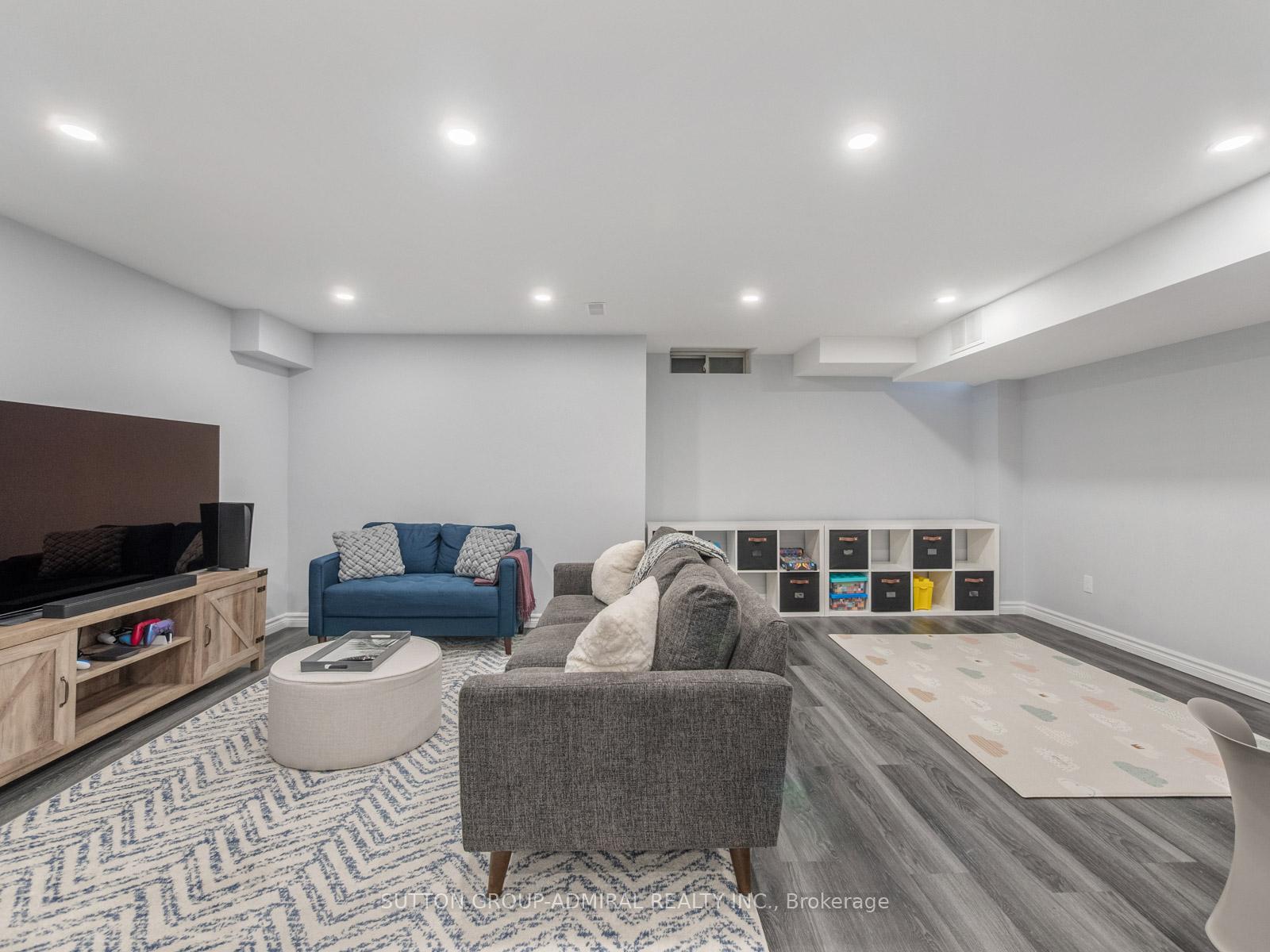Photo 32 of 29 Daniel Reaman Crescent, Vaughan, Patterson — HOMEH