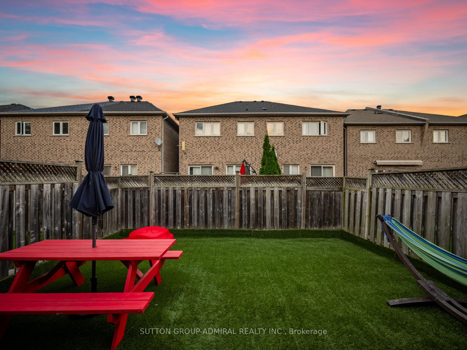 Photo 41 of 29 Daniel Reaman Crescent, Vaughan, Patterson — HOMEH