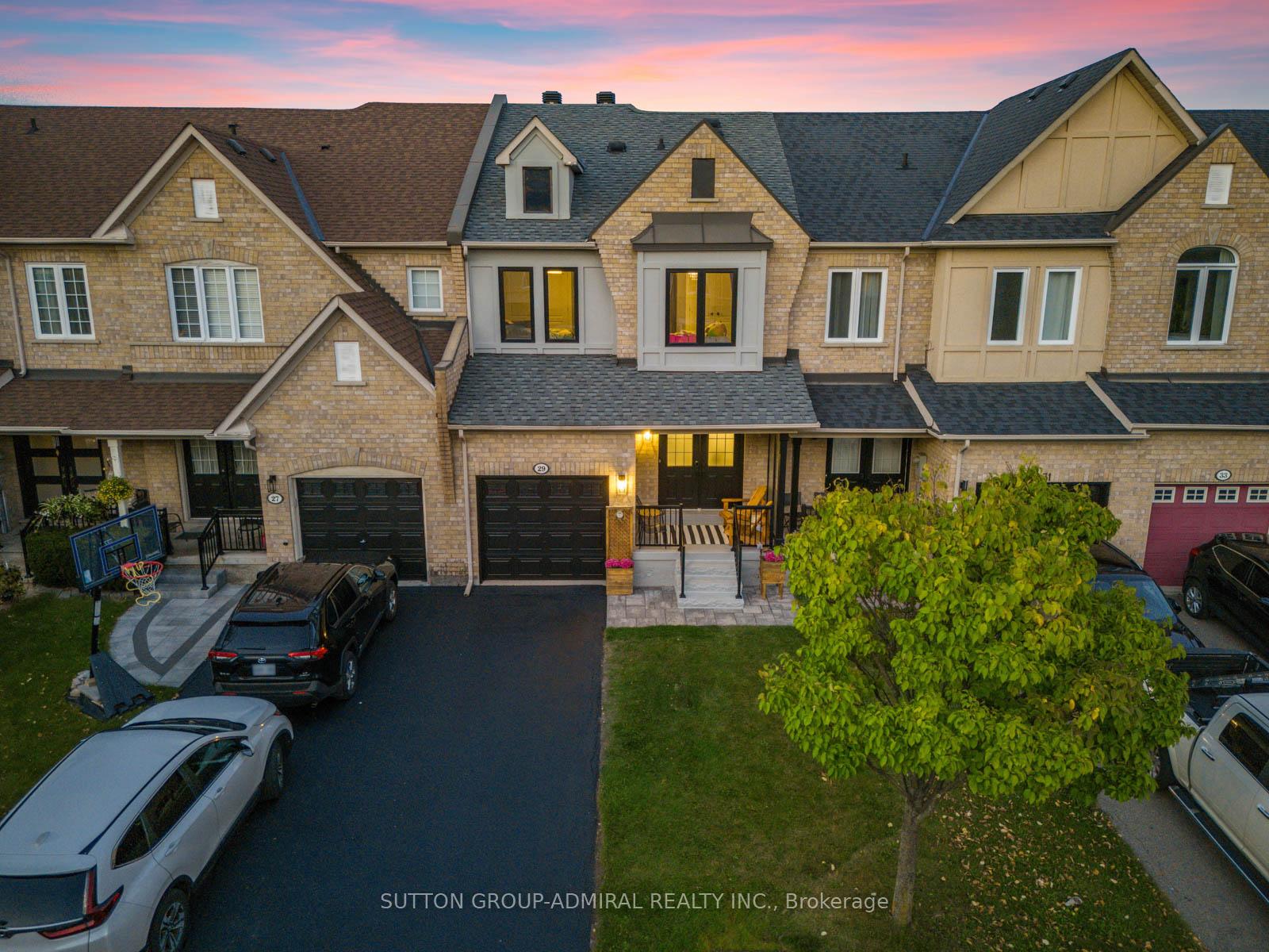 Photo 44 of 29 Daniel Reaman Crescent, Vaughan, Patterson — HOMEH