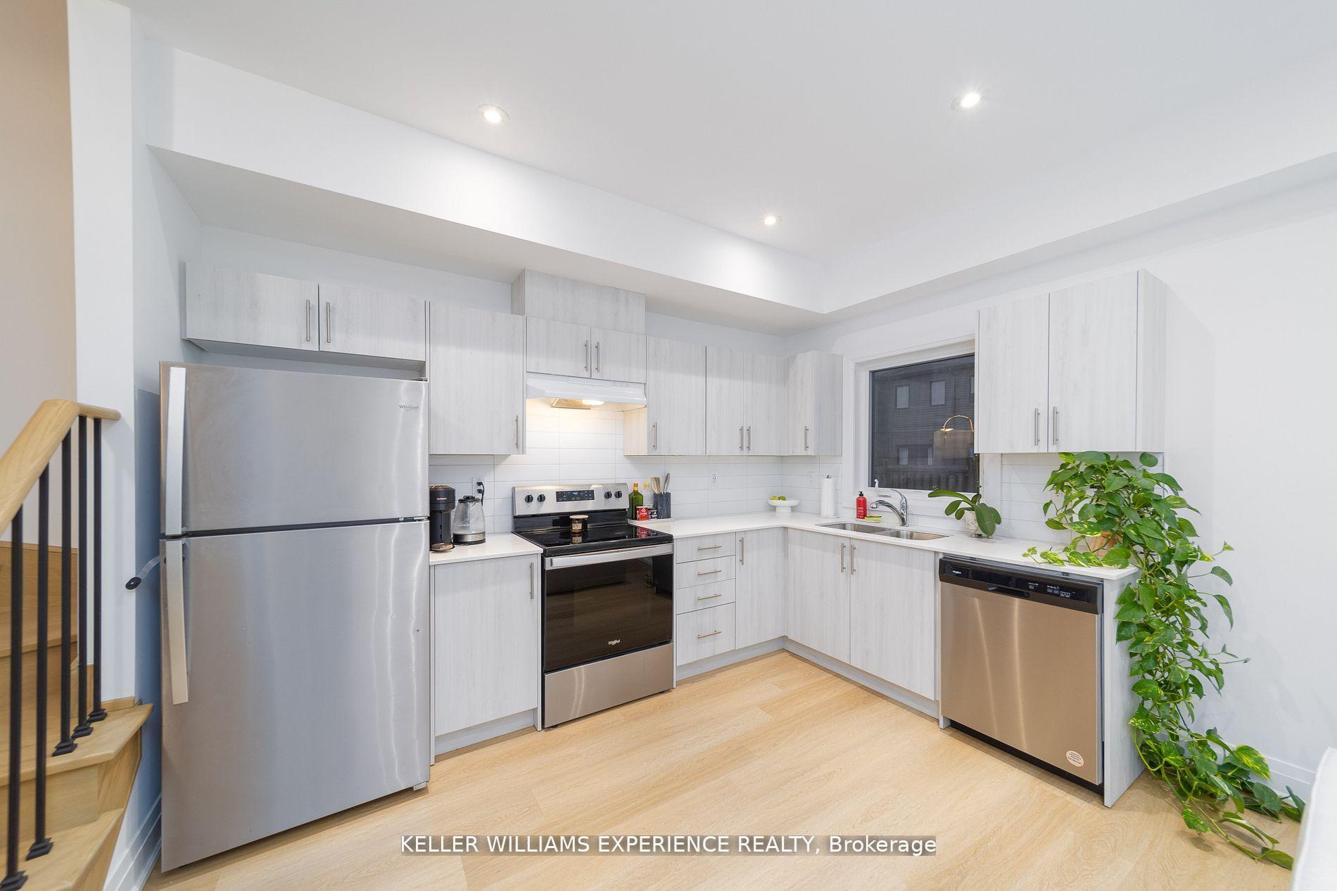 Photo 5 of 137 Turnberry Lane, Barrie, Painswick South — HOMEH