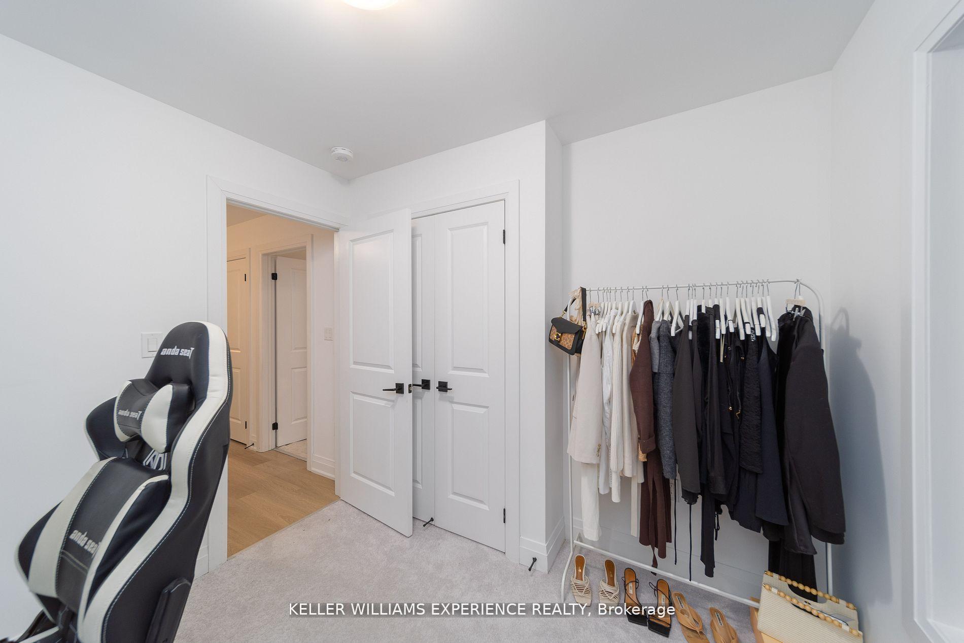 Photo 10 of 137 Turnberry Lane, Barrie, Painswick South — HOMEH