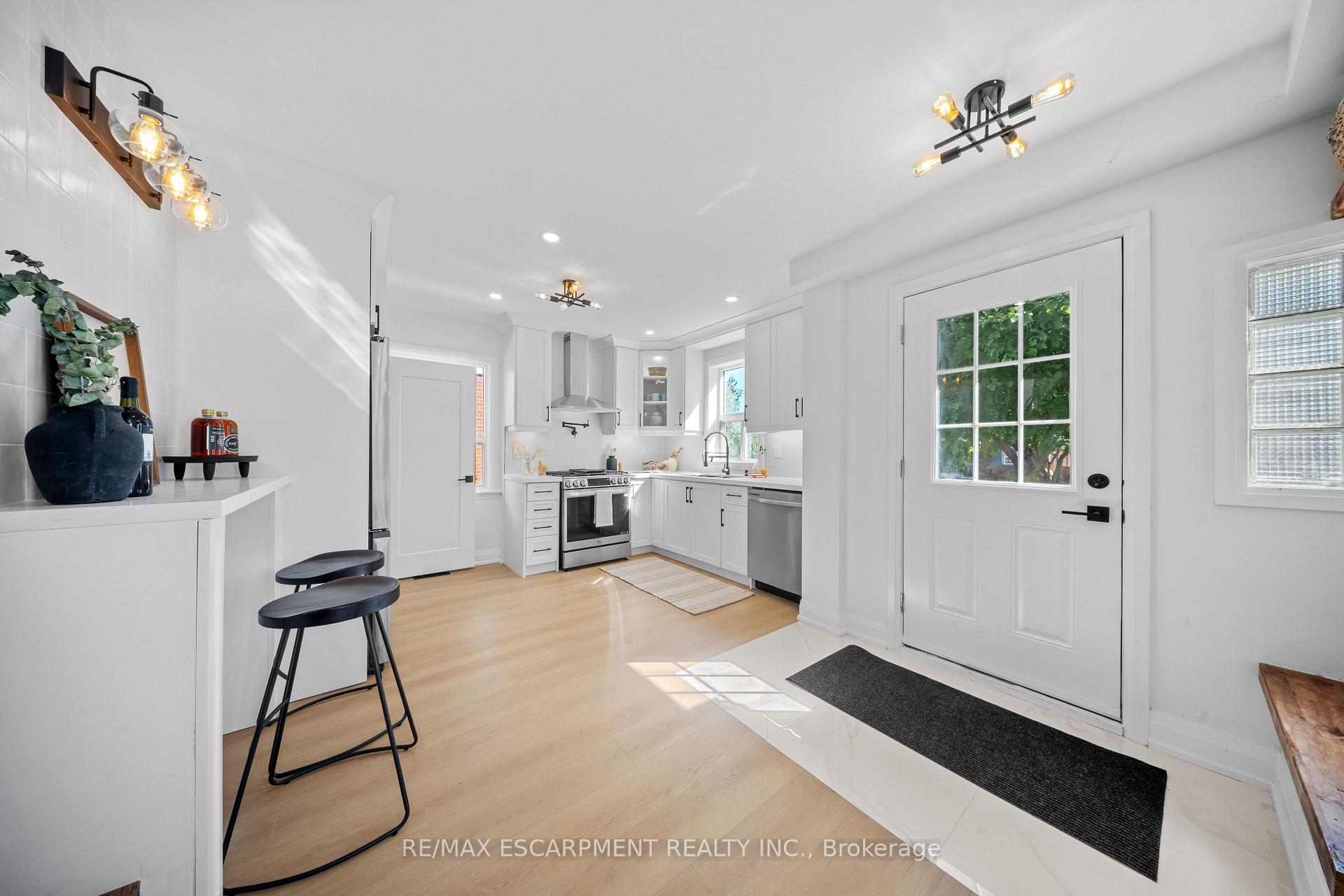 Photo 7 of 48 Woodbridge Road, Hamilton, Rosedale — HOMEH