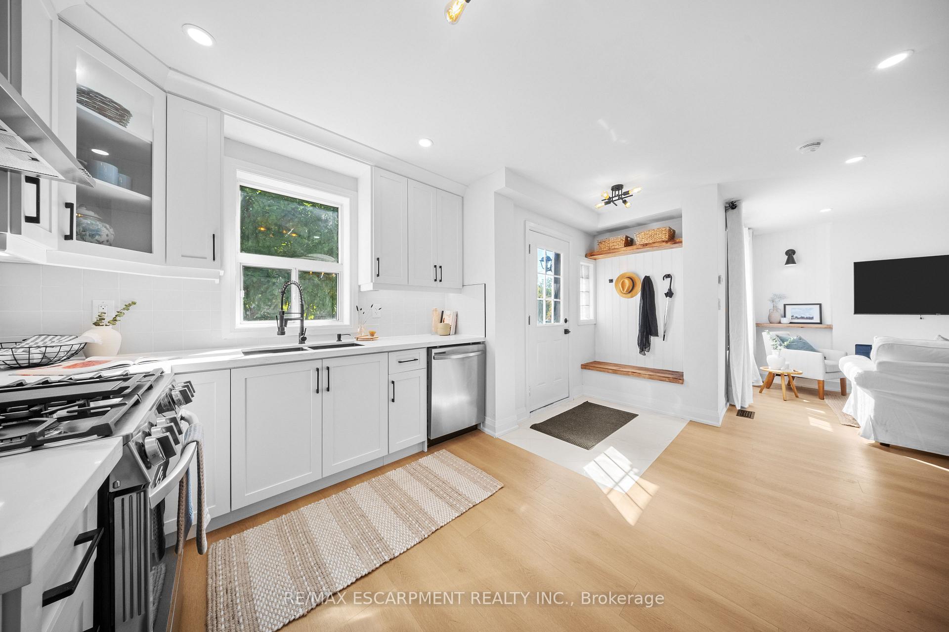 Photo 10 of 48 Woodbridge Road, Hamilton, Rosedale — HOMEH