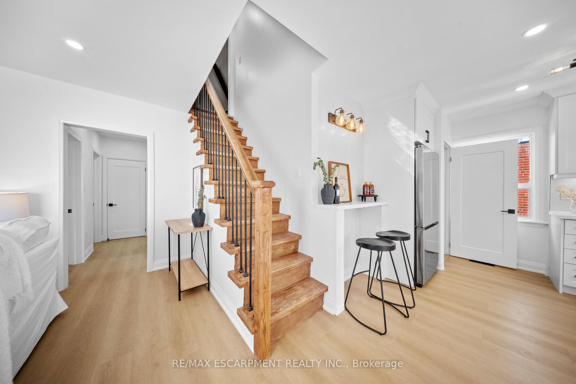 Photo 15 of 48 Woodbridge Road, Hamilton, Rosedale — HOMEH