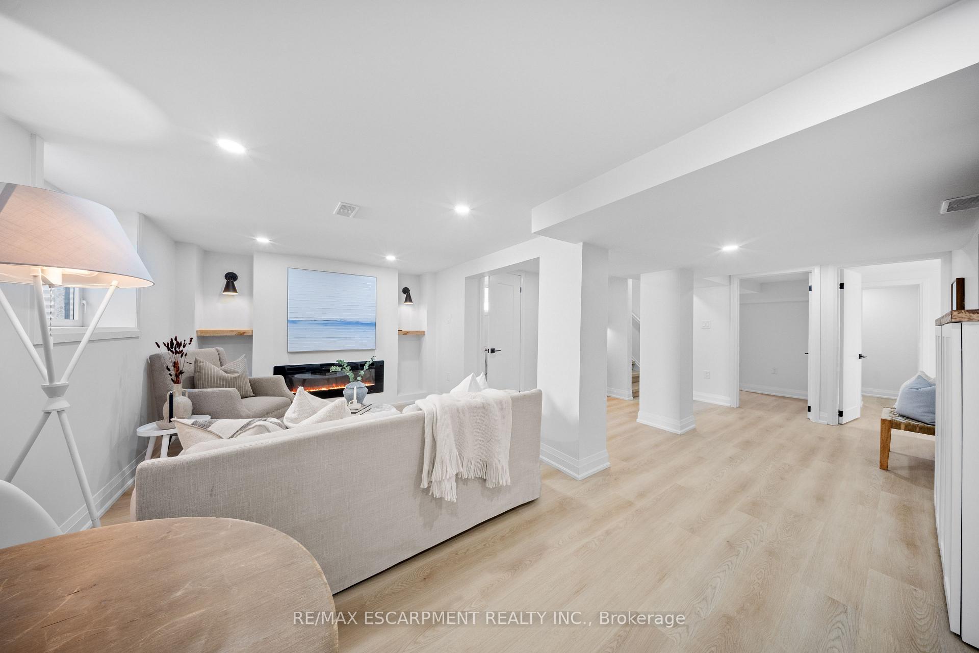 Photo 32 of 48 Woodbridge Road, Hamilton, Rosedale — HOMEH