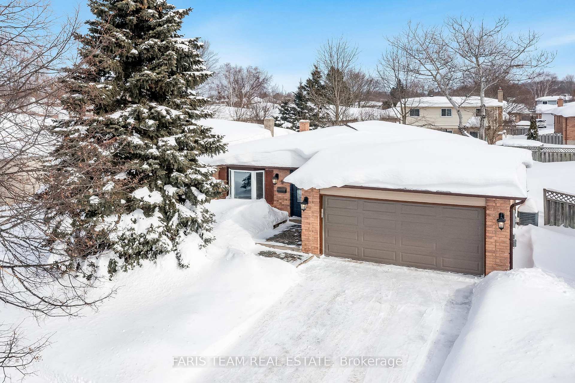 Photo 1 of 9 Ford Street, Barrie, Sunnidale — HOMEH