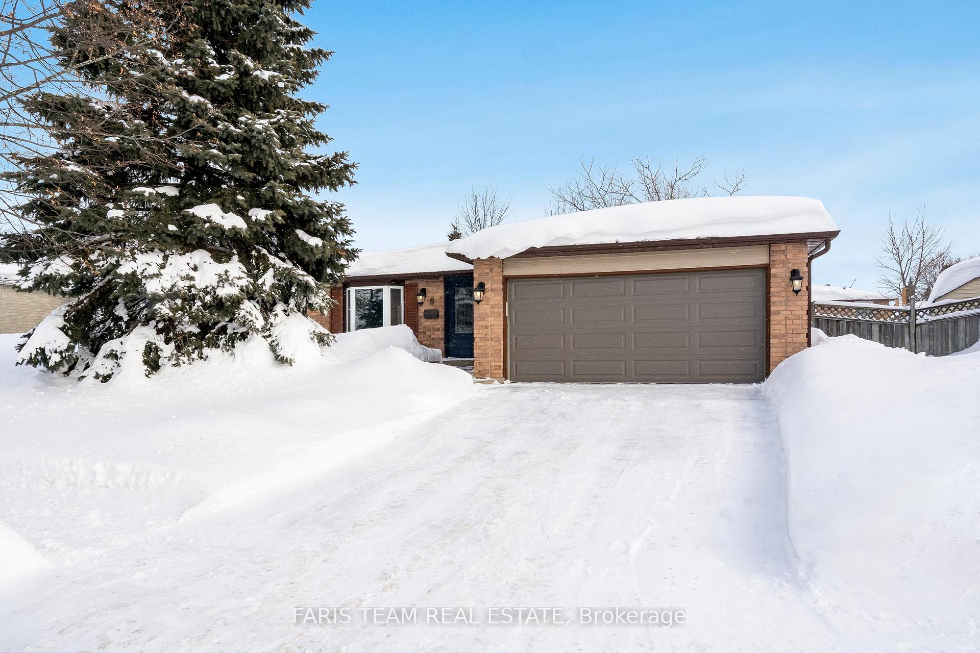 Photo 2 of 9 Ford Street, Barrie, Sunnidale — HOMEH