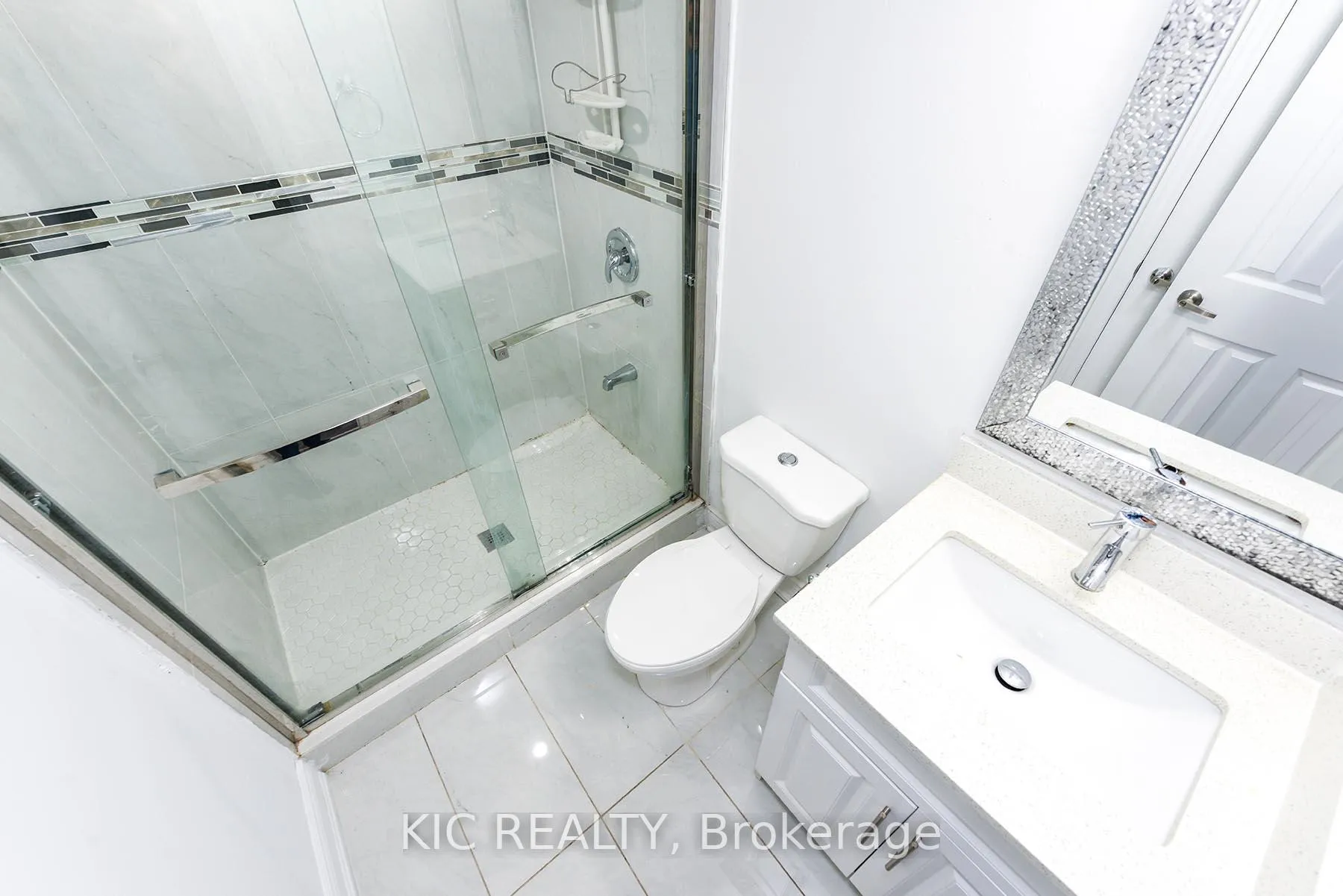 Photo 15 of 14 Paramount Place, Brampton, Fletcher's West — HOMEH