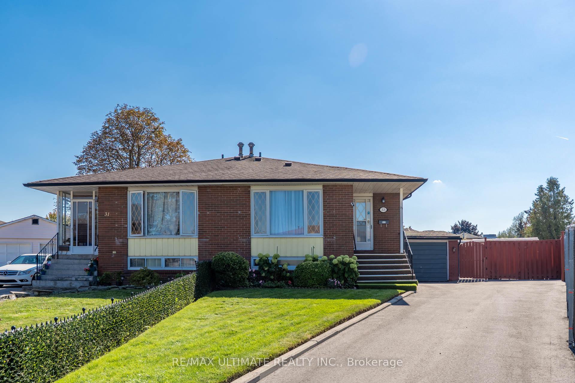 Photo 2 of 33 Forsythia Road, Brampton, Southgate — HOMEH