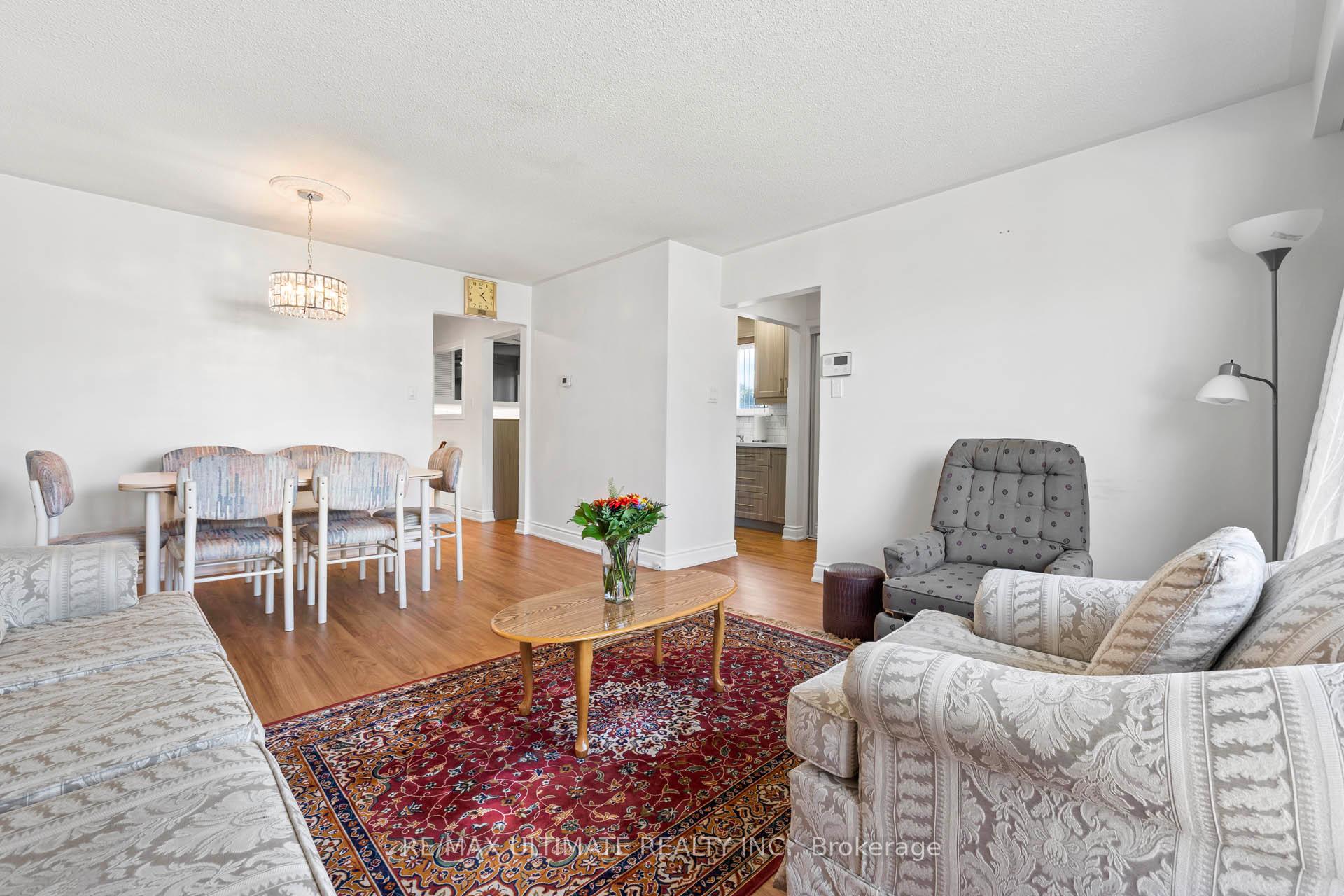 Photo 11 of 33 Forsythia Road, Brampton, Southgate — HOMEH