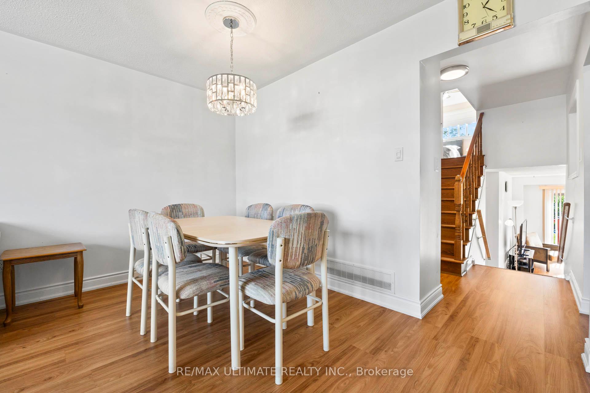 Photo 12 of 33 Forsythia Road, Brampton, Southgate — HOMEH