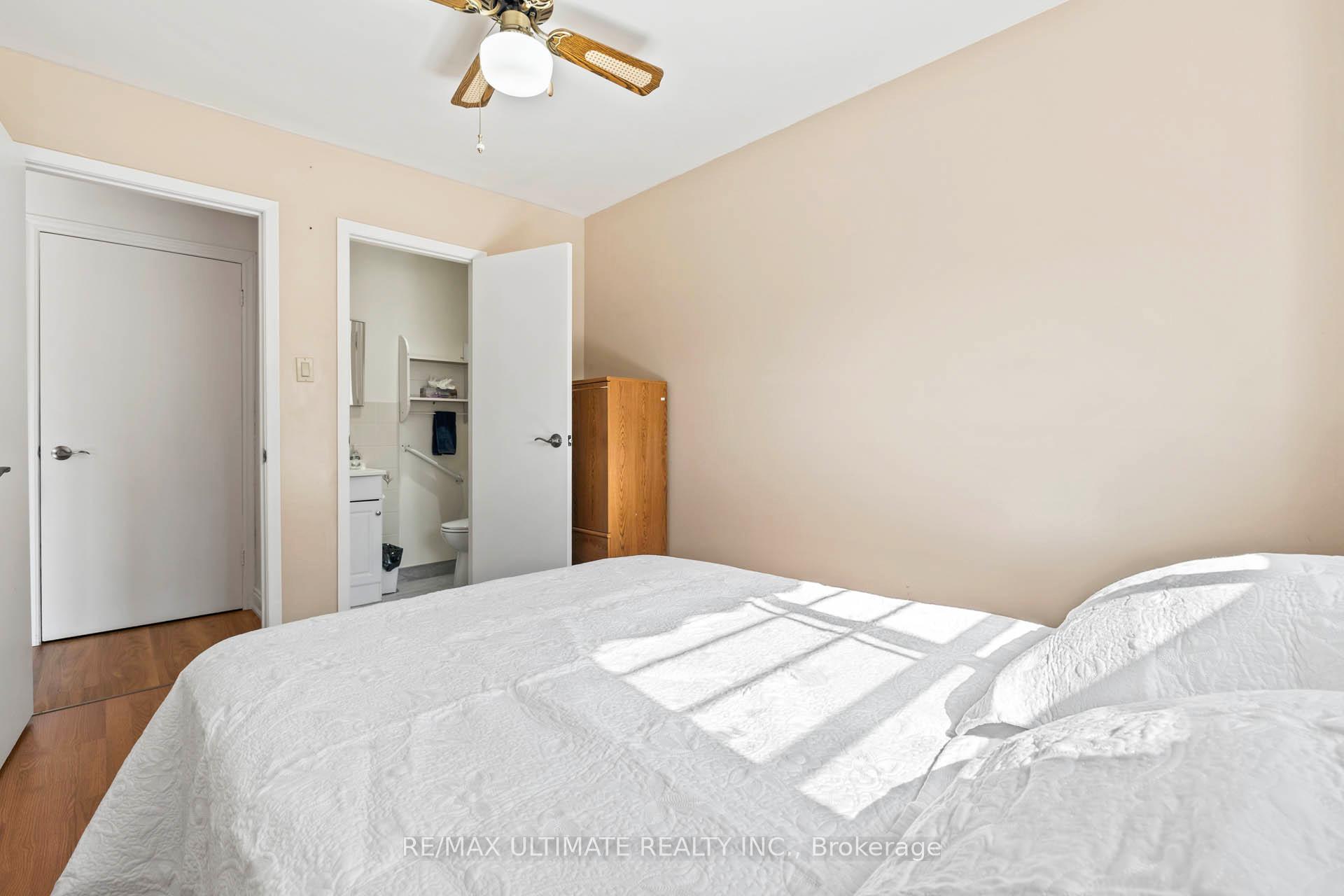 Photo 16 of 33 Forsythia Road, Brampton, Southgate — HOMEH