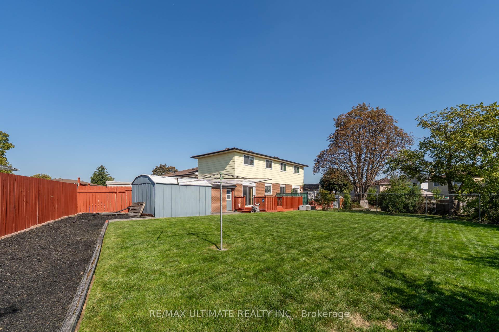 Photo 27 of 33 Forsythia Road, Brampton, Southgate — HOMEH