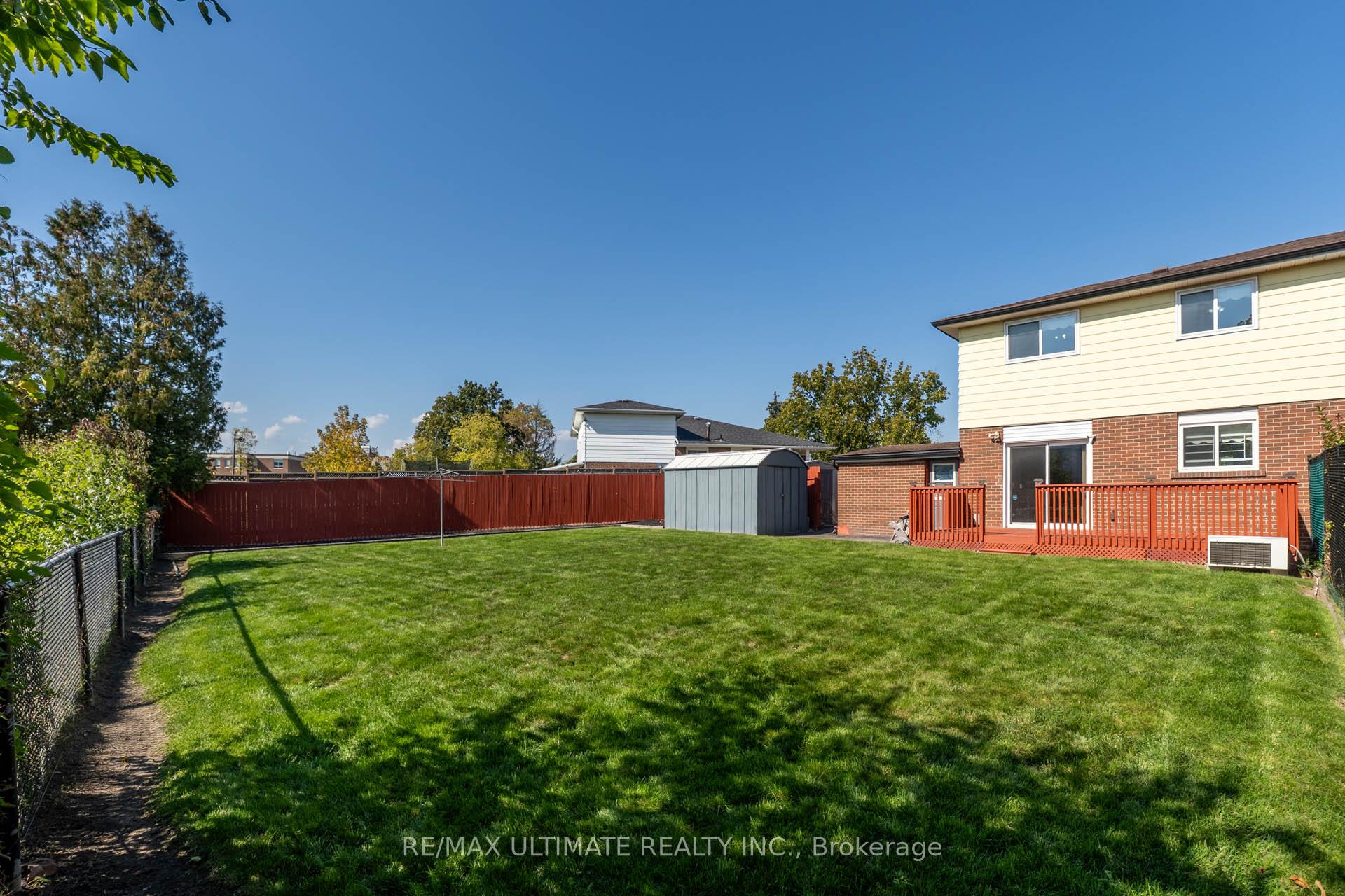 Photo 28 of 33 Forsythia Road, Brampton, Southgate — HOMEH