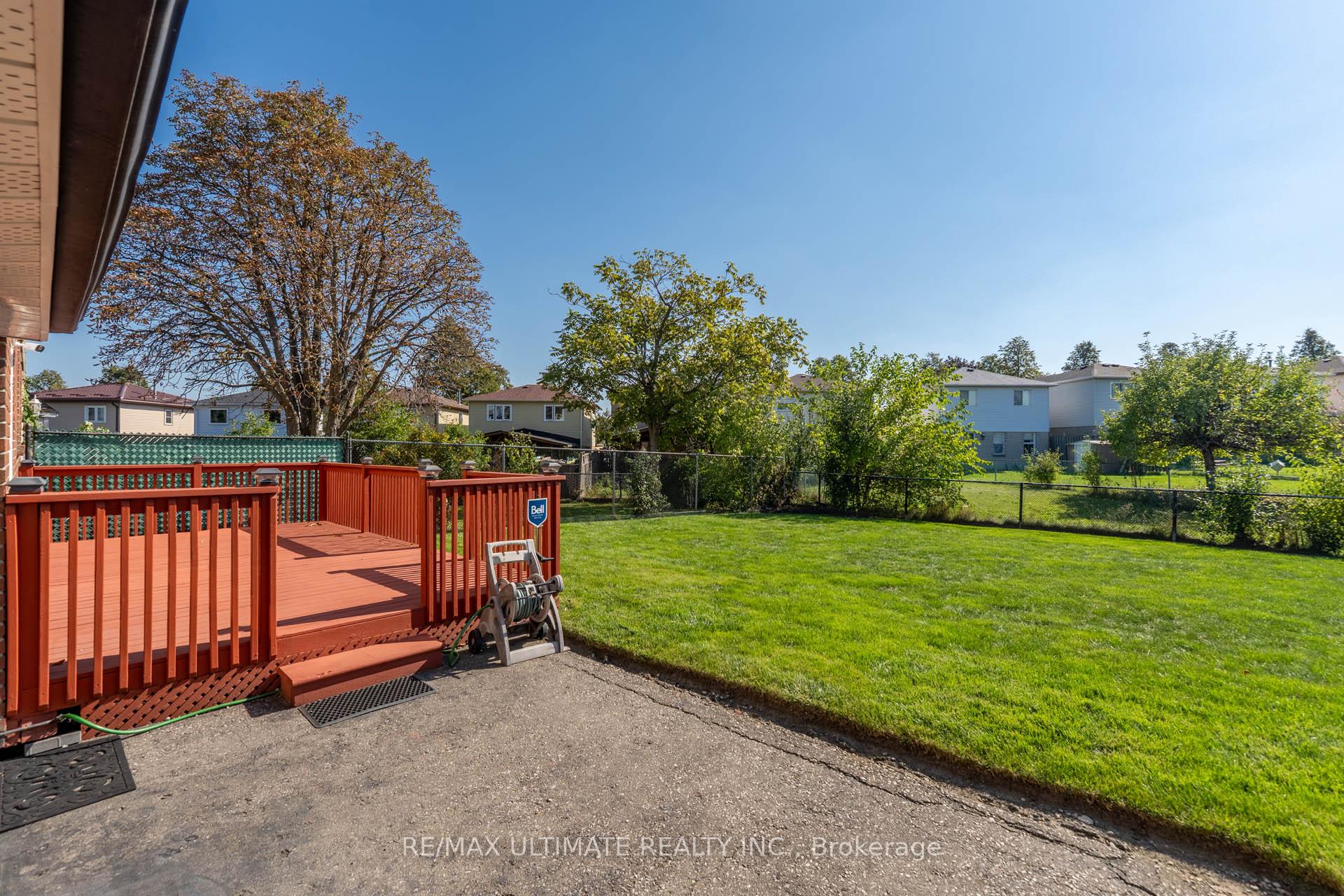Photo 29 of 33 Forsythia Road, Brampton, Southgate — HOMEH