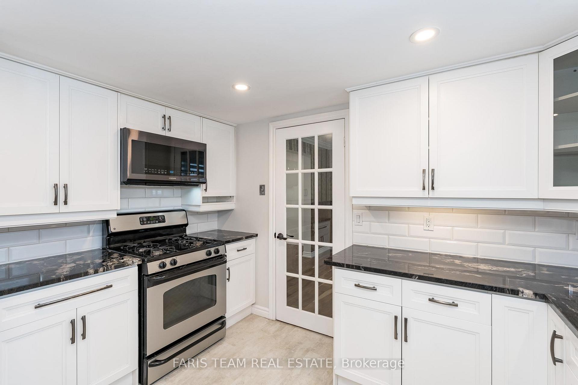 Photo 5 of 24 Keats Drive, Barrie, Letitia Heights — HOMEH