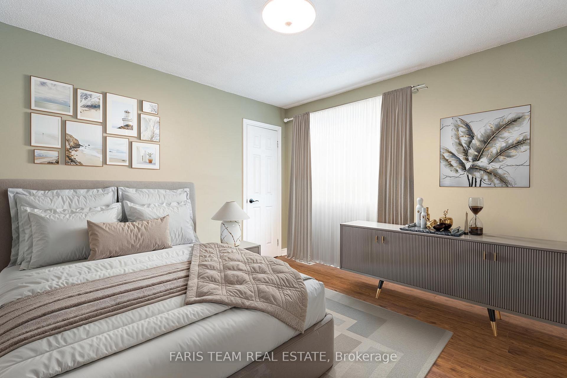 Photo 14 of 24 Keats Drive, Barrie, Letitia Heights — HOMEH