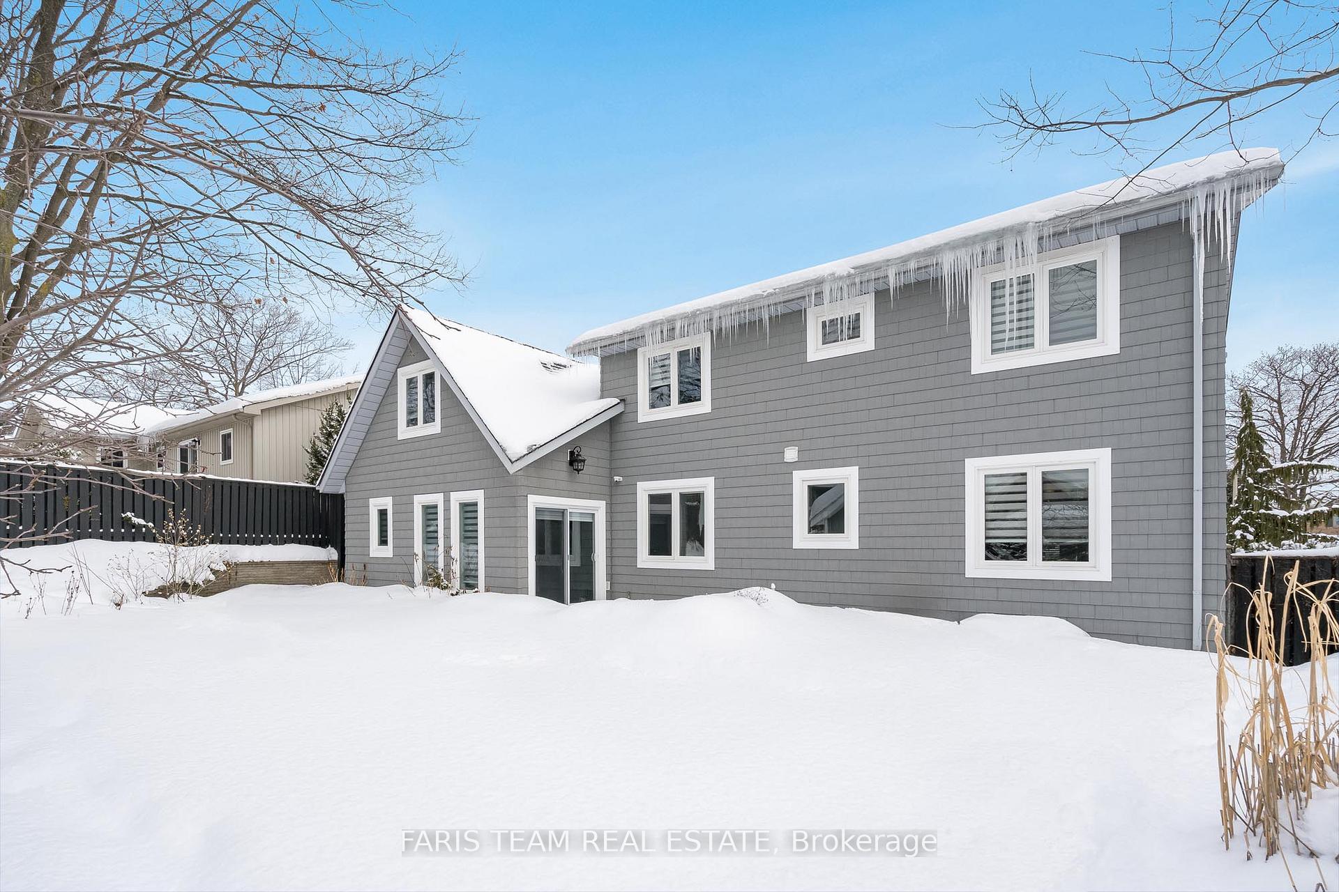 Photo 21 of 24 Keats Drive, Barrie, Letitia Heights — HOMEH