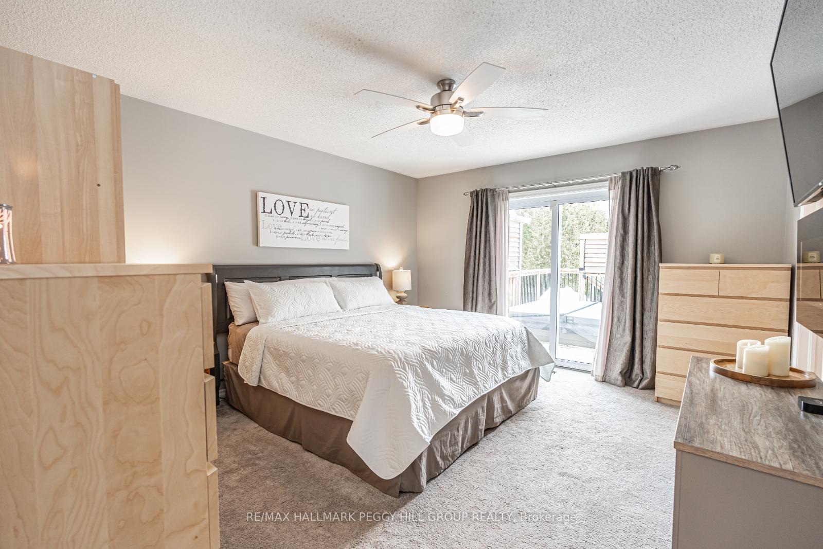 Photo 8 of 106 Brennan Avenue, Barrie, South Shore — HOMEH