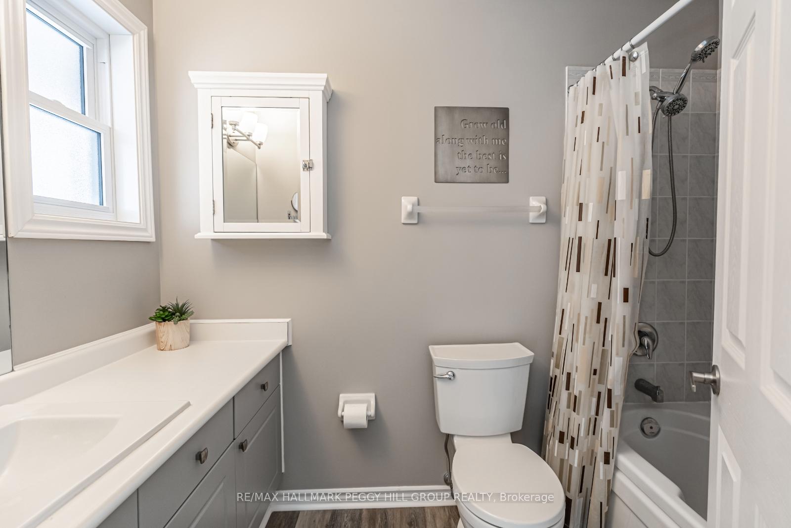 Photo 10 of 106 Brennan Avenue, Barrie, South Shore — HOMEH