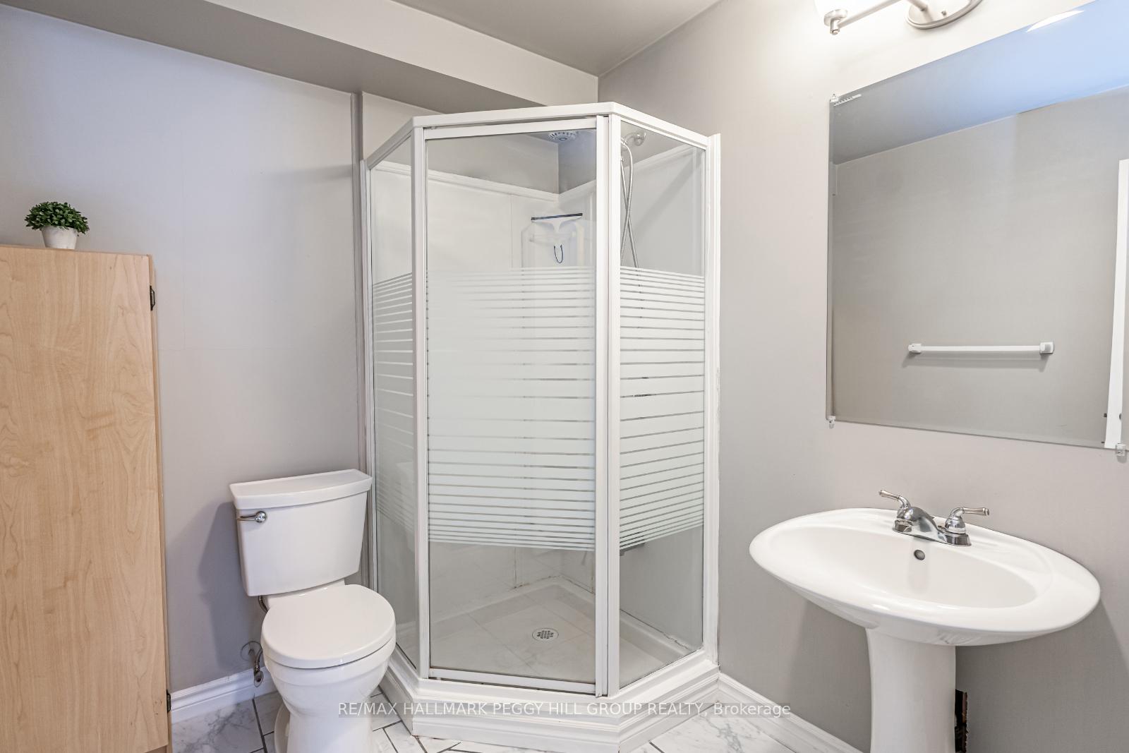 Photo 18 of 106 Brennan Avenue, Barrie, South Shore — HOMEH
