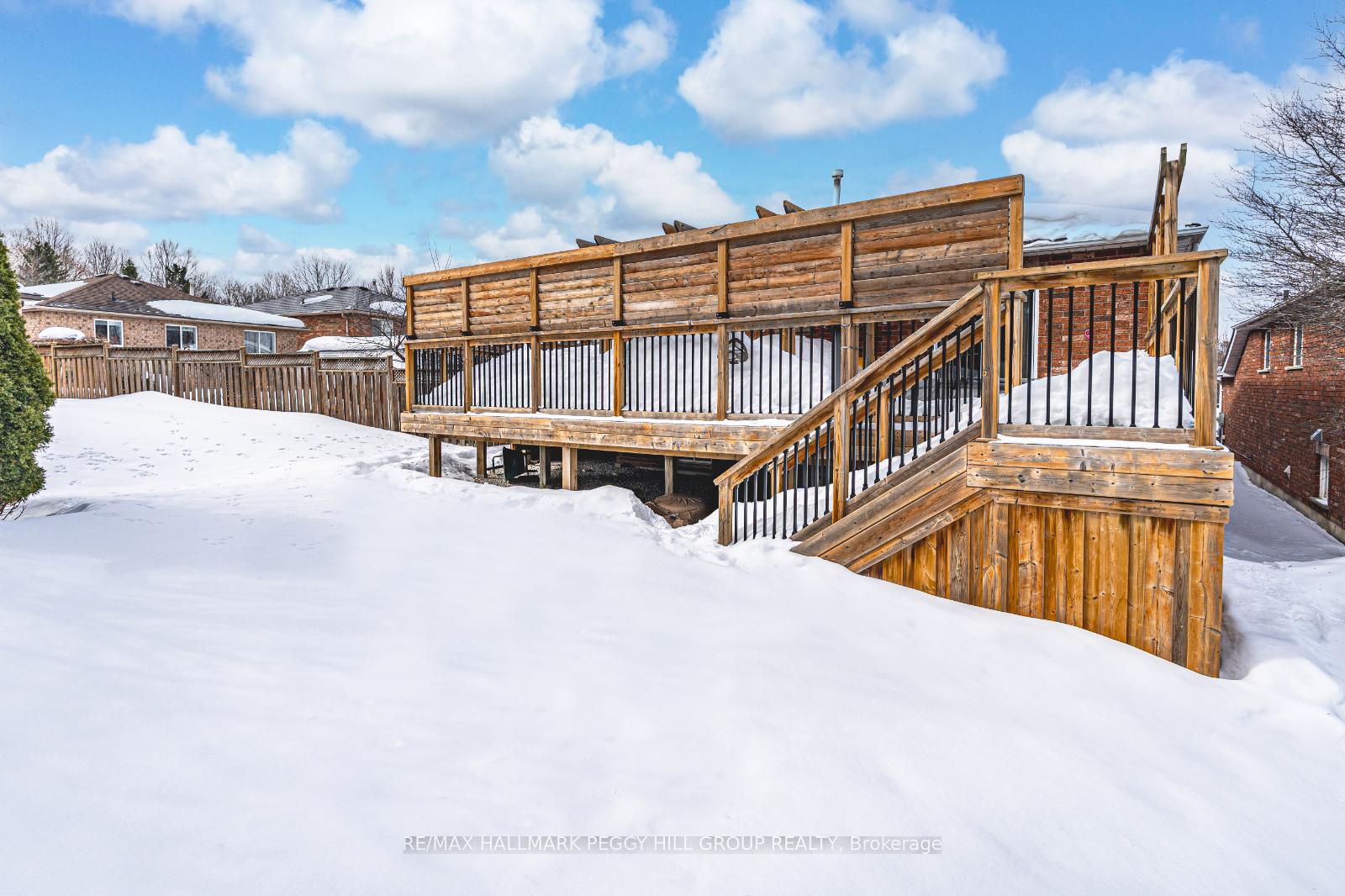 Photo 21 of 106 Brennan Avenue, Barrie, South Shore — HOMEH