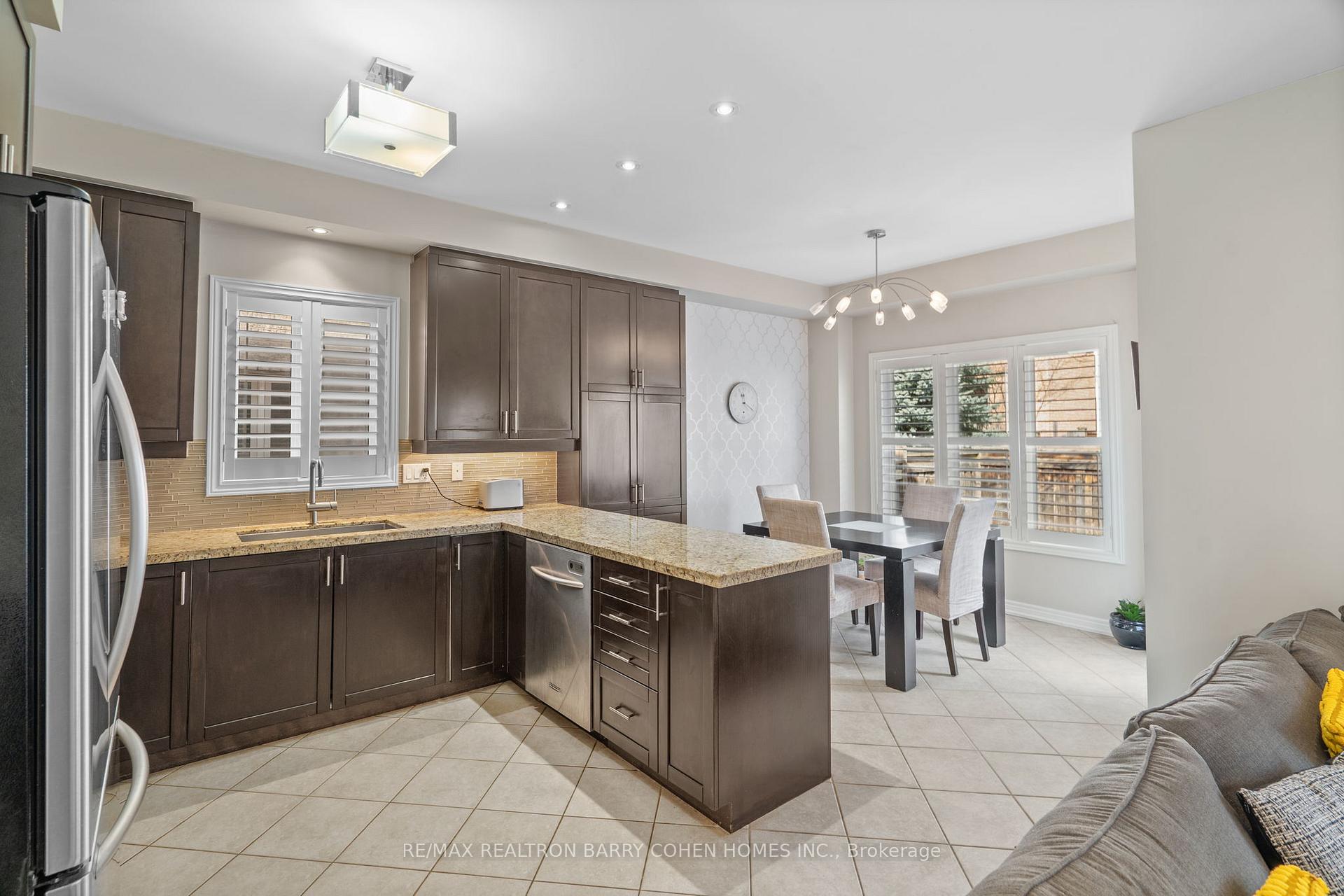 Photo 10 of 92 Capera Drive, Vaughan, Vellore Village — HOMEH