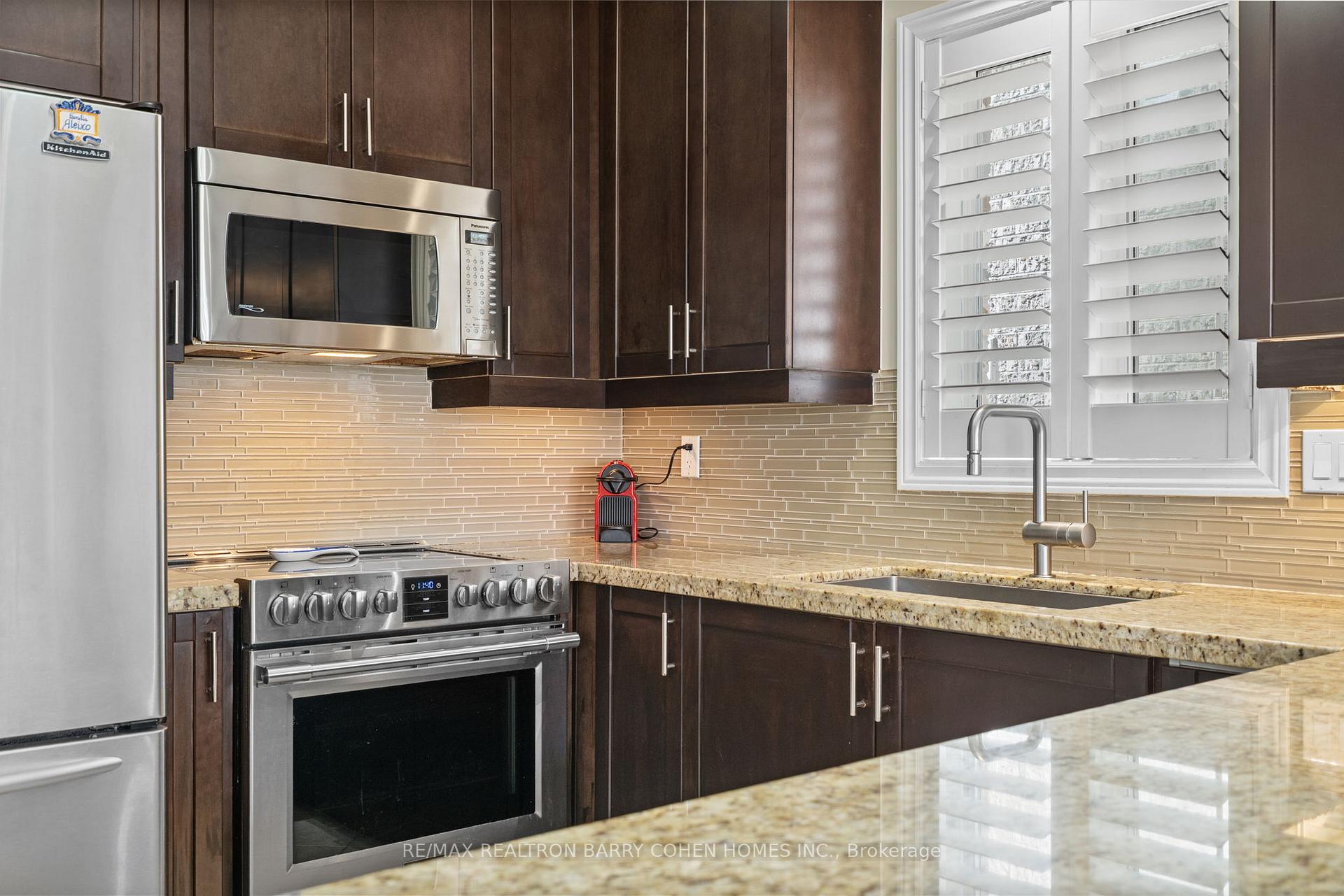 Photo 13 of 92 Capera Drive, Vaughan, Vellore Village — HOMEH
