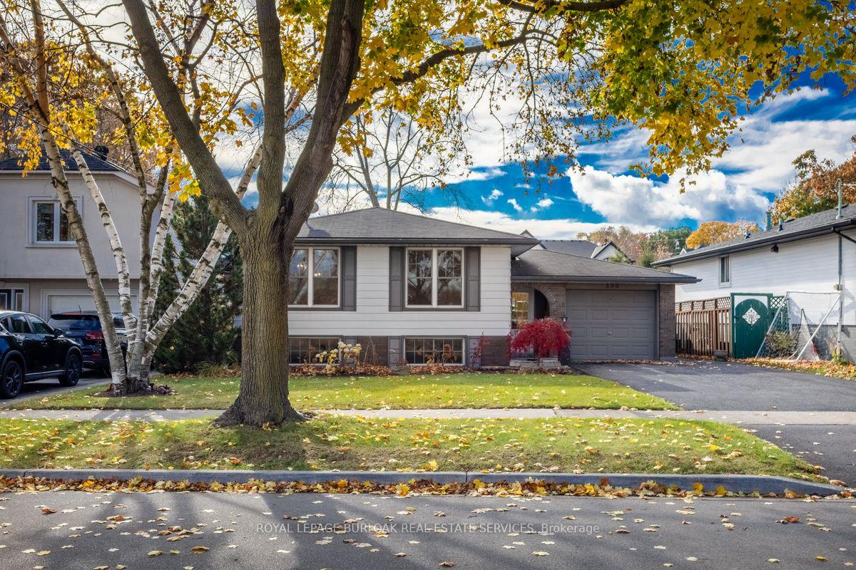 Photo 2 of 330 Tuck Drive, Burlington, Shoreacres — HOMEH