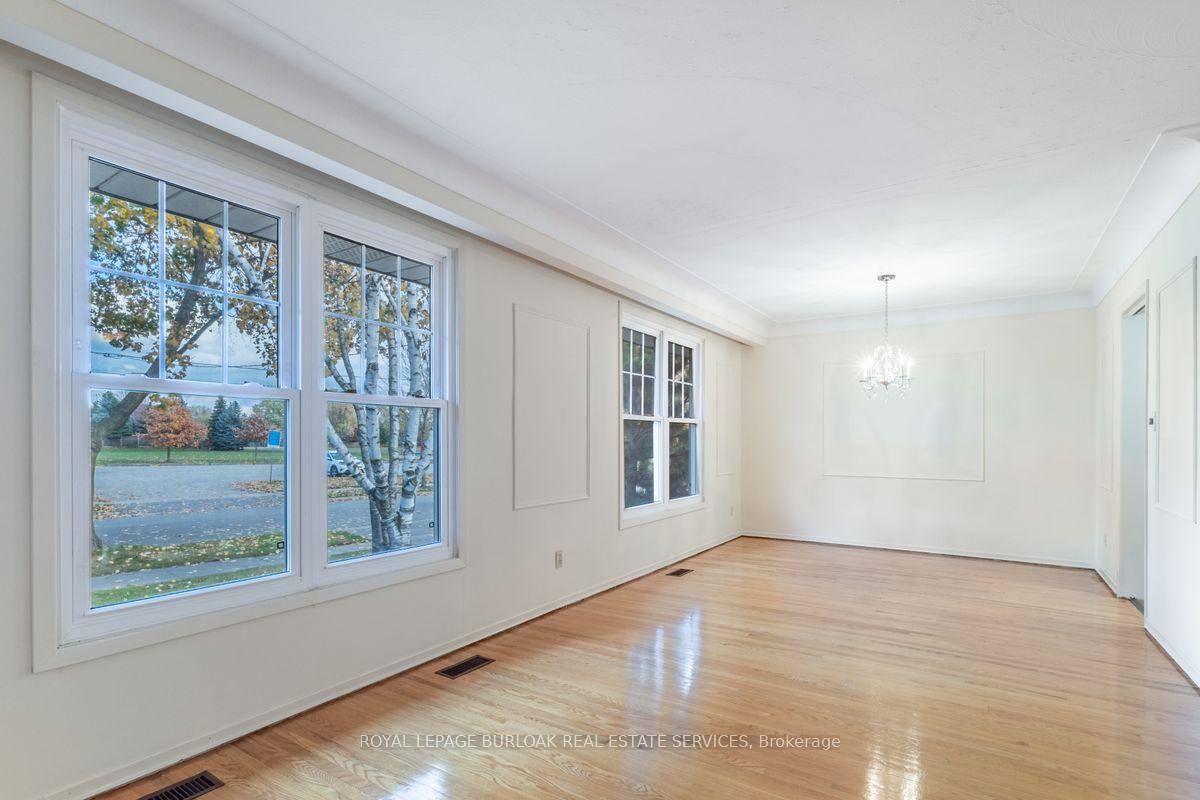 Photo 15 of 330 Tuck Drive, Burlington, Shoreacres — HOMEH