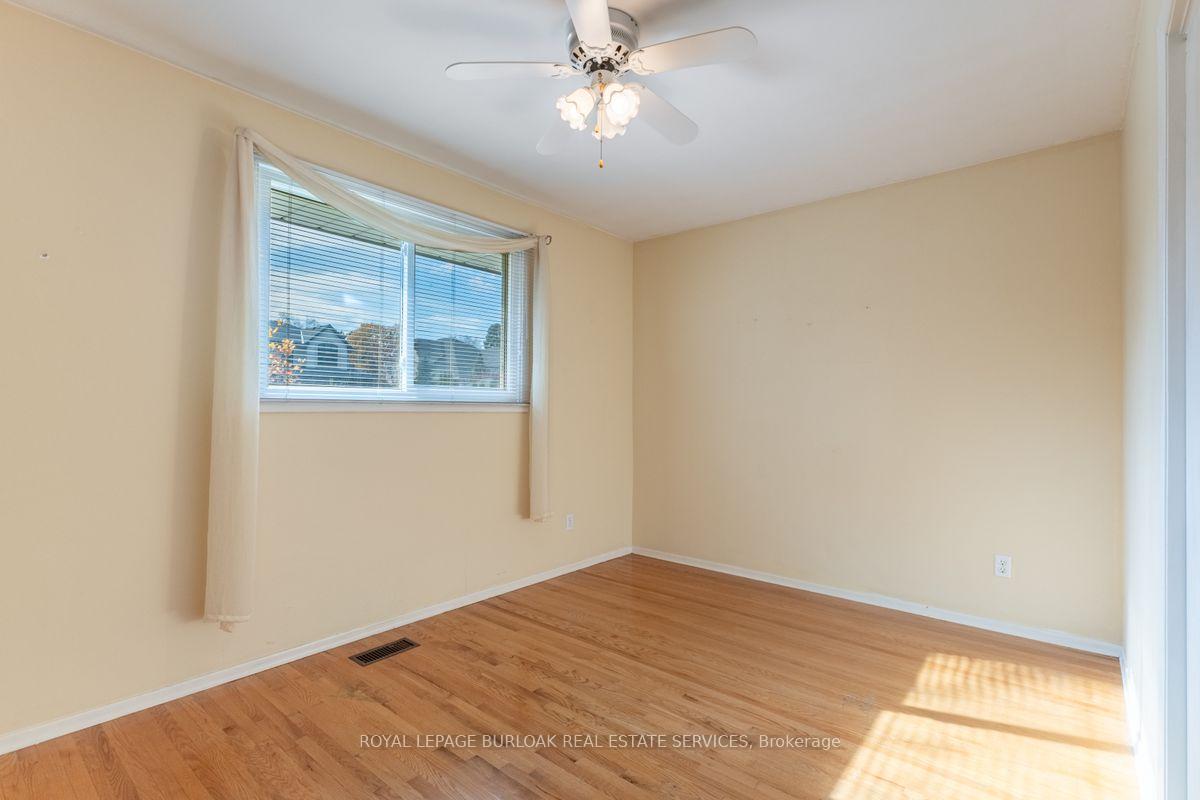 Photo 17 of 330 Tuck Drive, Burlington, Shoreacres — HOMEH