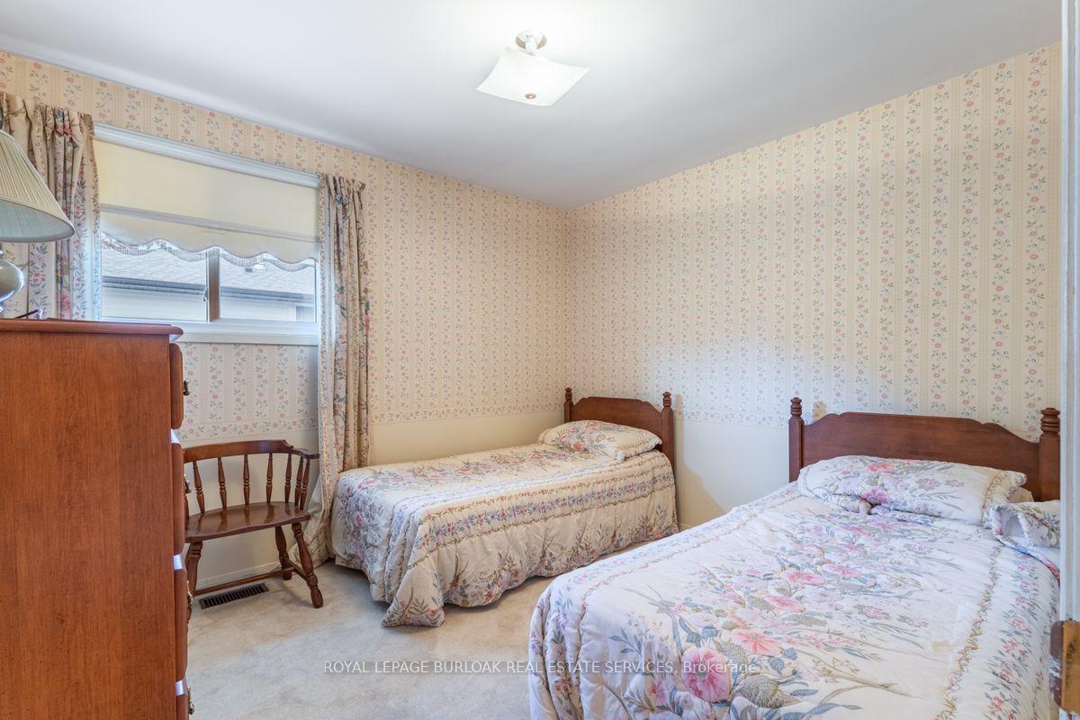 Photo 18 of 330 Tuck Drive, Burlington, Shoreacres — HOMEH