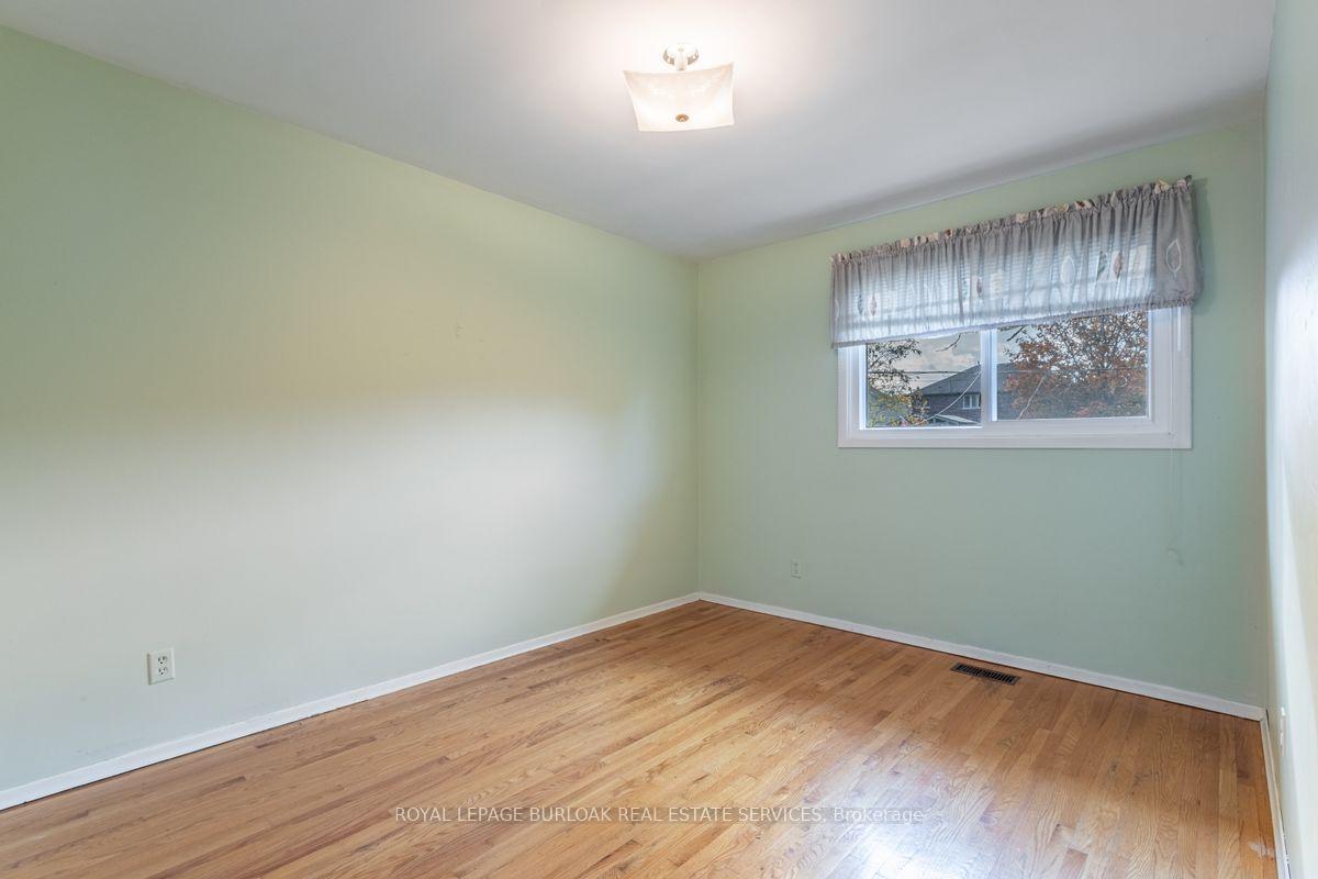 Photo 19 of 330 Tuck Drive, Burlington, Shoreacres — HOMEH