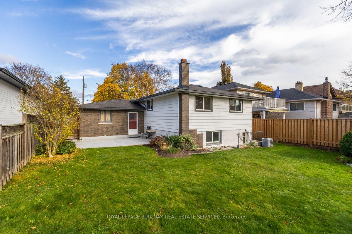 Photo 35 of 330 Tuck Drive, Burlington, Shoreacres — HOMEH