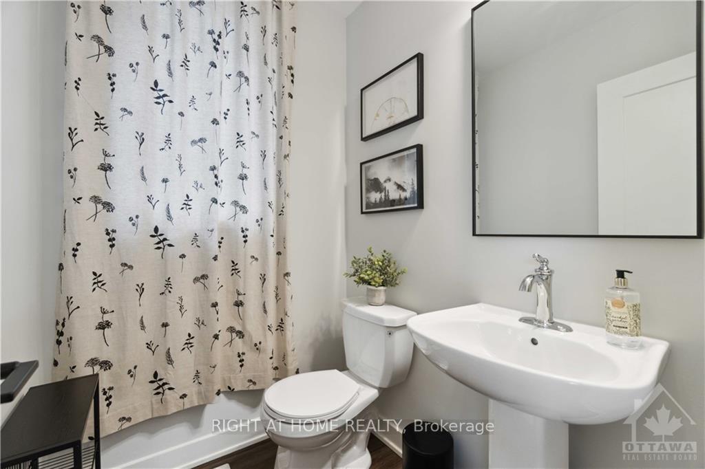 Photo 19 of 1028 Apolune Street, Ottawa, Barrhaven - Half Moon Bay — HOMEH