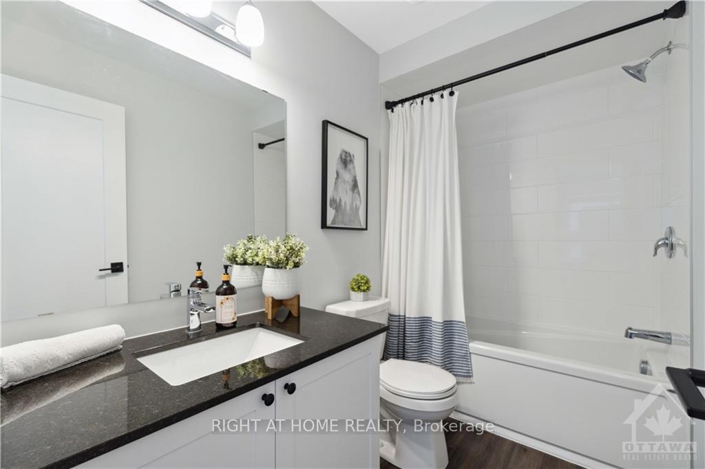 Photo 23 of 1028 Apolune Street, Ottawa, Barrhaven - Half Moon Bay — HOMEH