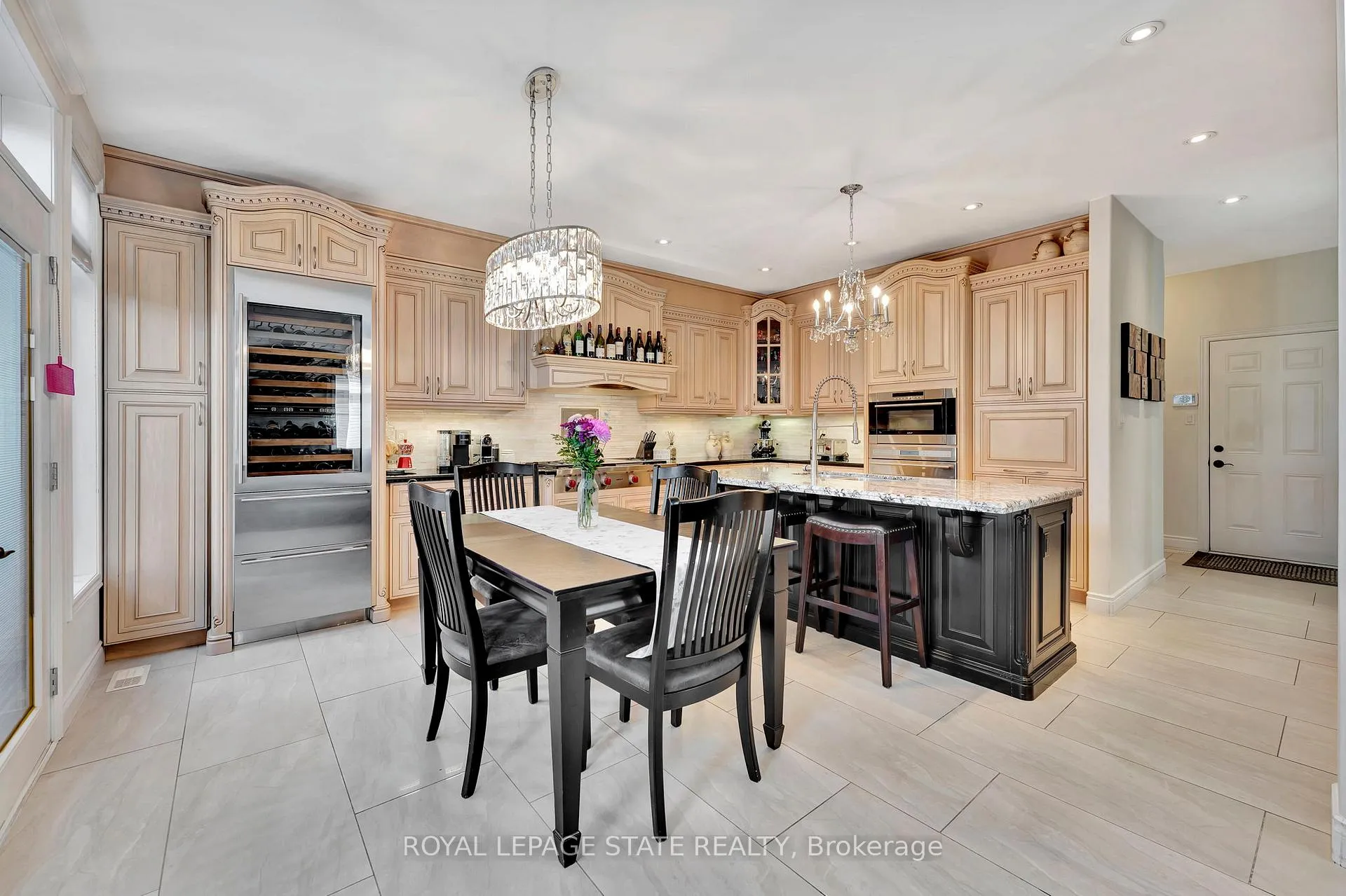 Photo 24 of 3 Rianna Court, Hamilton, Carpenter — HOMEH