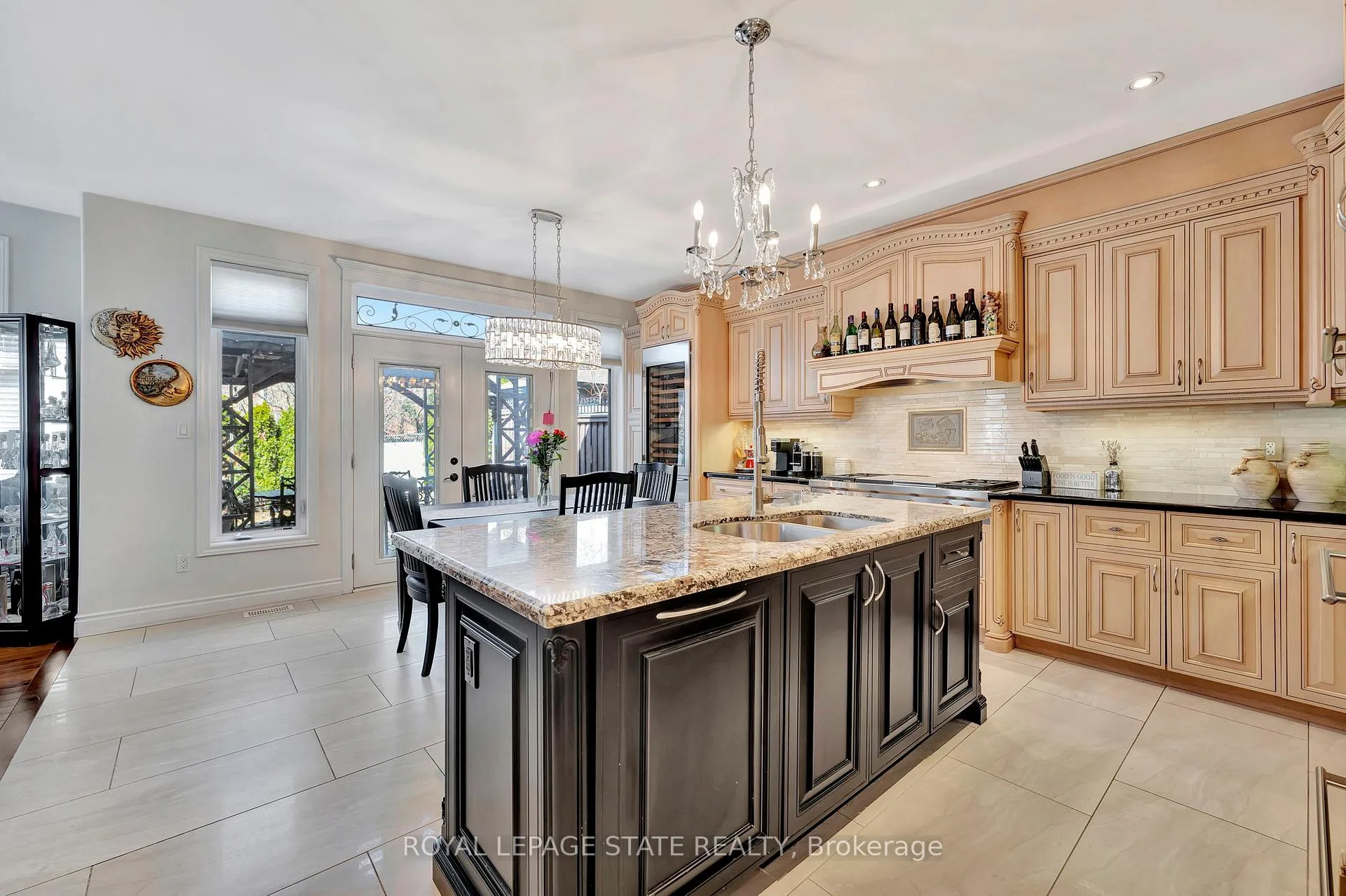 Photo 26 of 3 Rianna Court, Hamilton, Carpenter — HOMEH