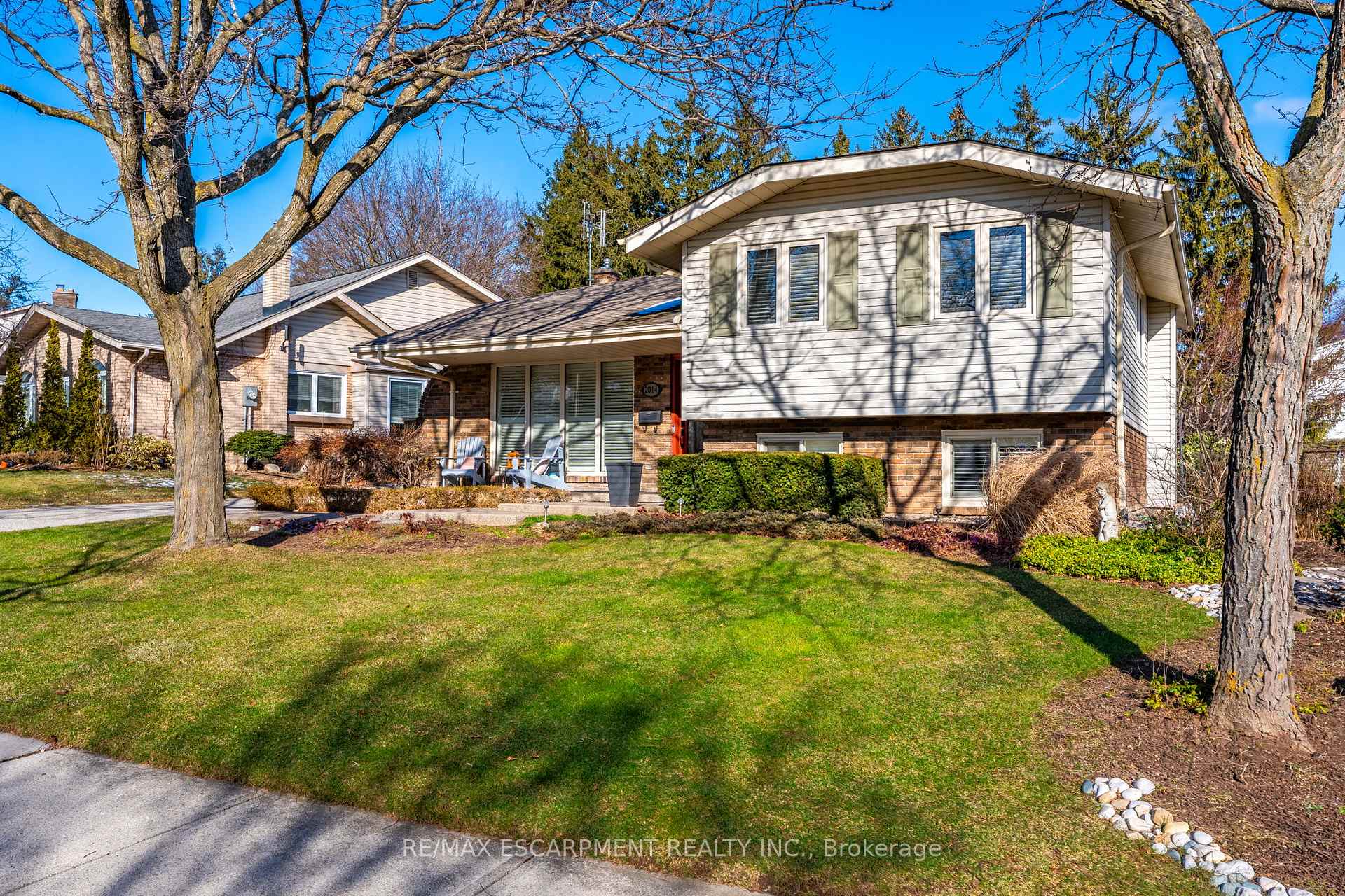 Photo 1 of 2014 Cavendish Drive, Burlington, Brant Hills — HOMEH