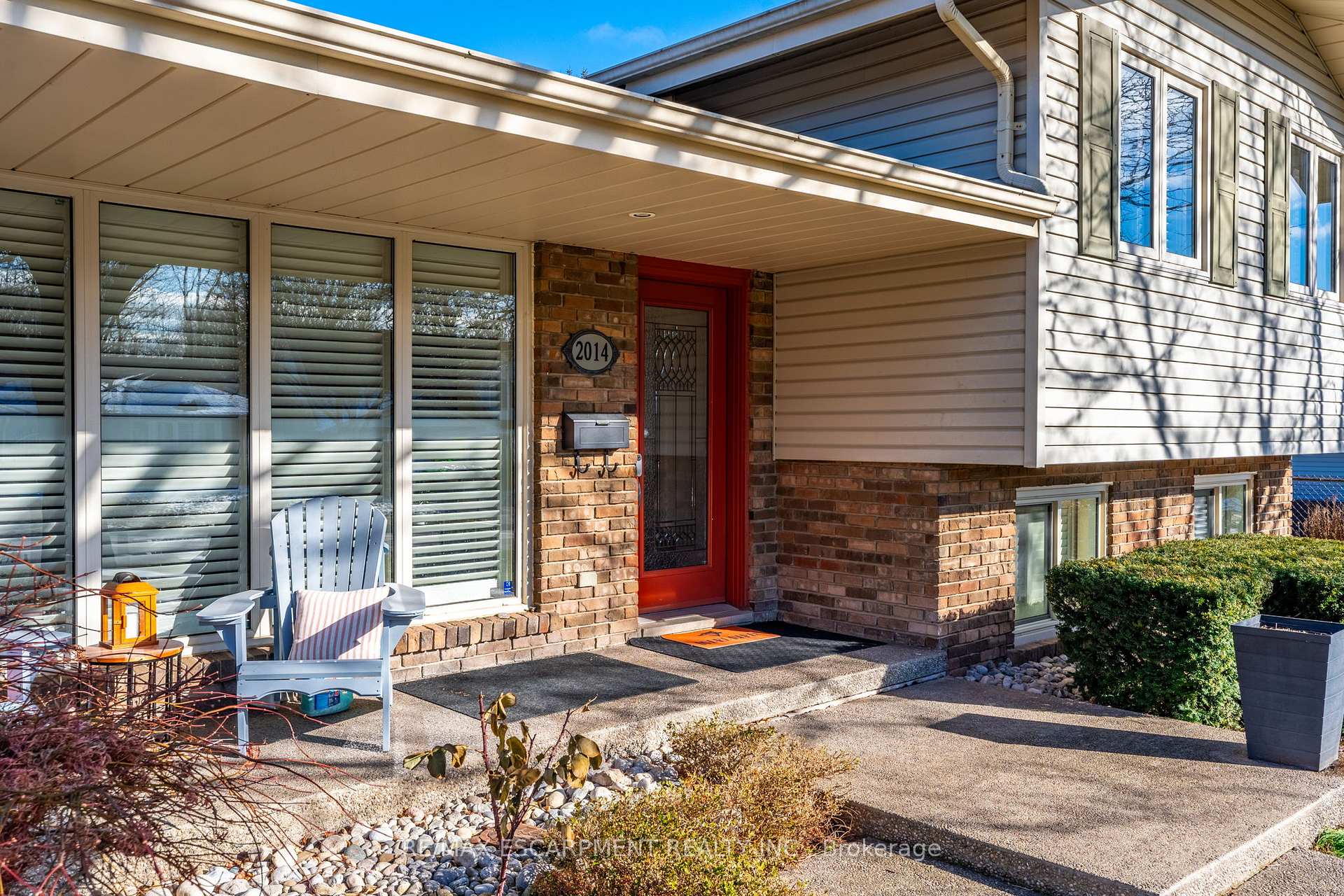 Photo 3 of 2014 Cavendish Drive, Burlington, Brant Hills — HOMEH