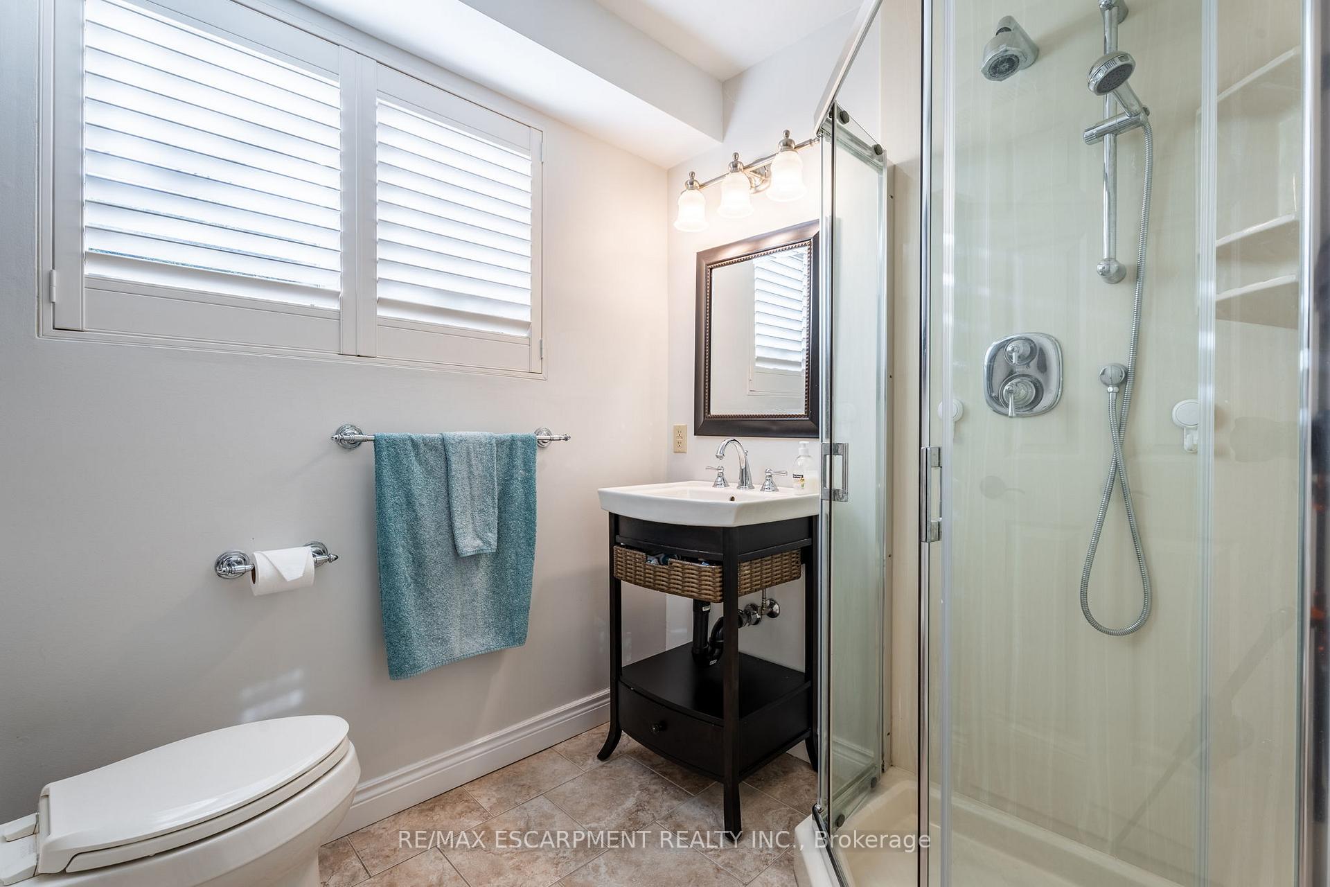 Photo 33 of 2014 Cavendish Drive, Burlington, Brant Hills — HOMEH