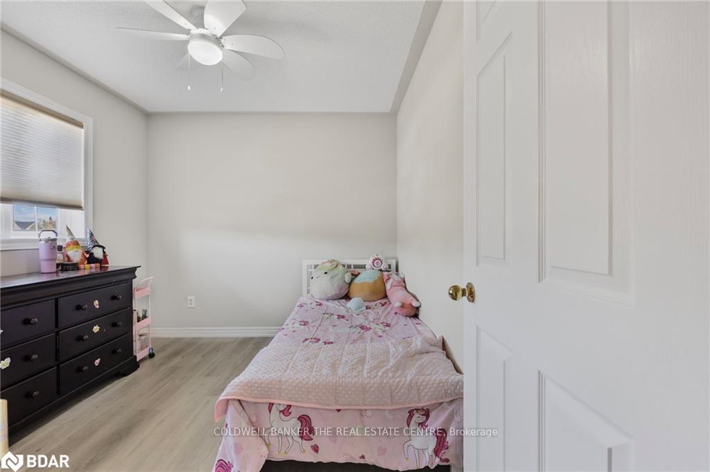 Photo 6 of 32 Jagges Drive, Barrie, Edgehill Drive — HOMEH