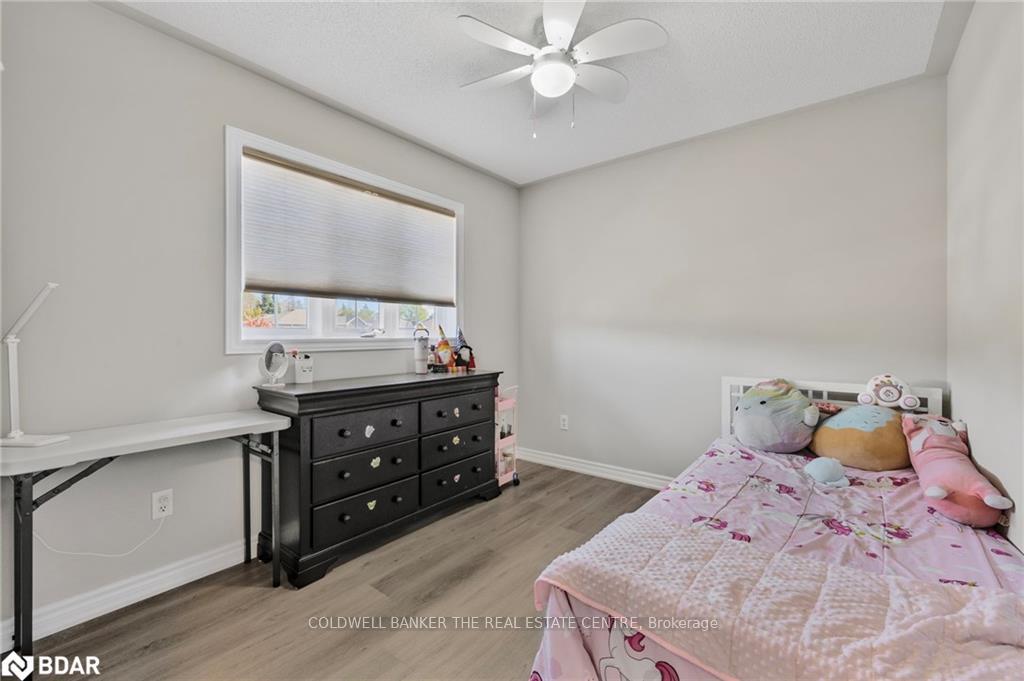 Photo 7 of 32 Jagges Drive, Barrie, Edgehill Drive — HOMEH