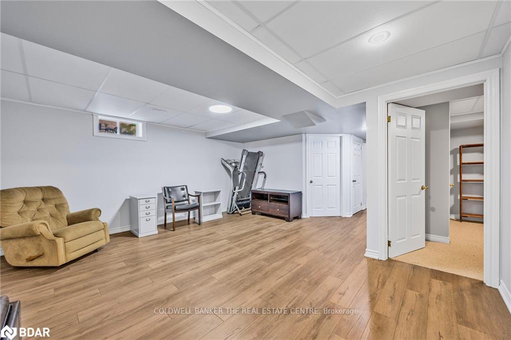 Photo 17 of 32 Jagges Drive, Barrie, Edgehill Drive — HOMEH