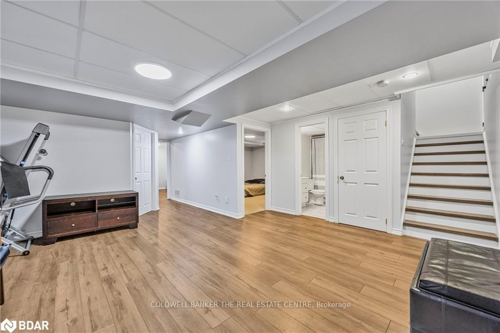 Photo 18 of 32 Jagges Drive, Barrie, Edgehill Drive — HOMEH