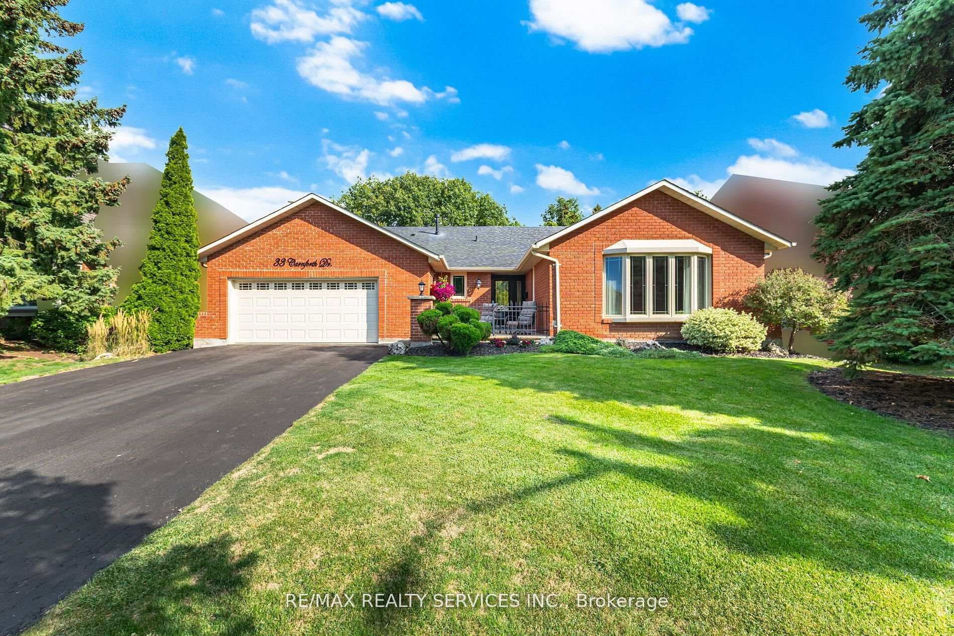 Photo 1 of 33 Carnforth Drive, Brampton, Snelgrove — HOMEH