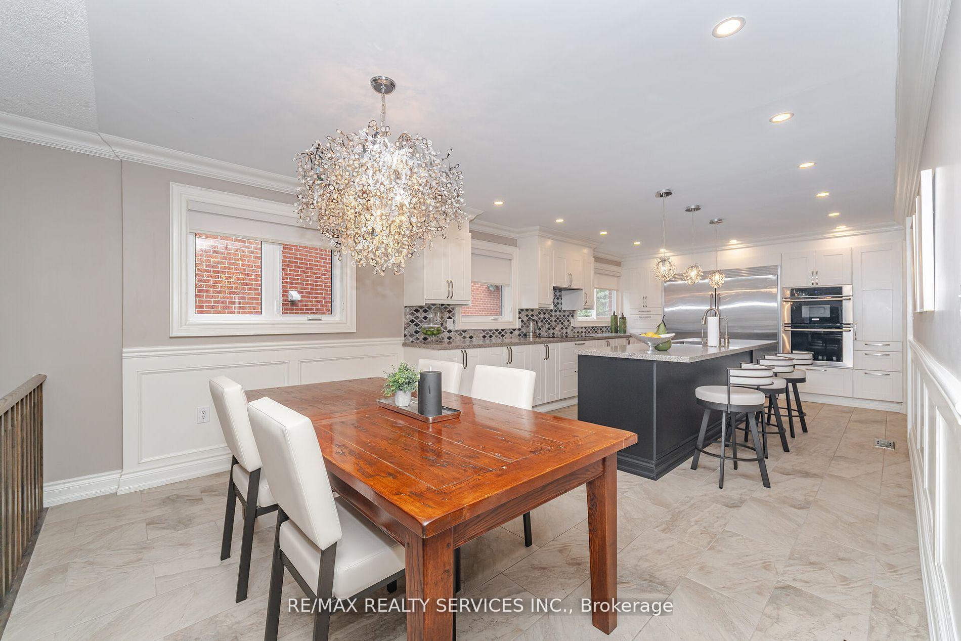 Photo 10 of 33 Carnforth Drive, Brampton, Snelgrove — HOMEH